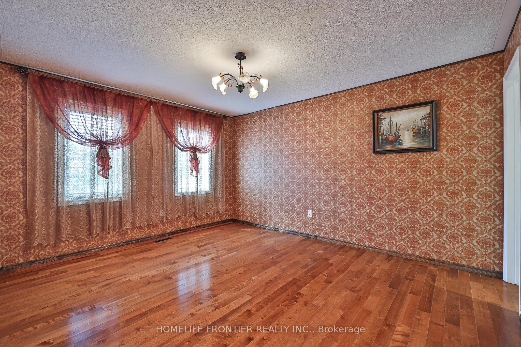 110 Red River Crescent Property Photo 26