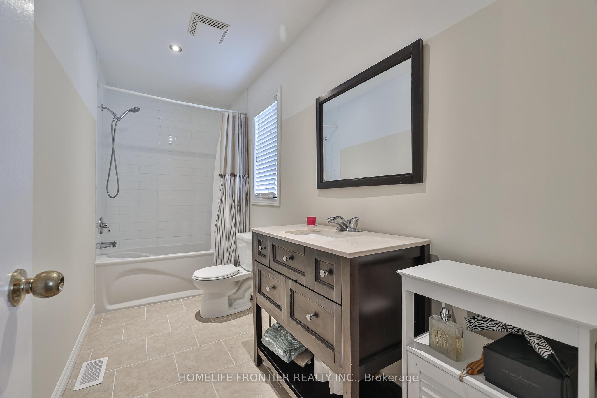 110 Red River Crescent Property Photo 29