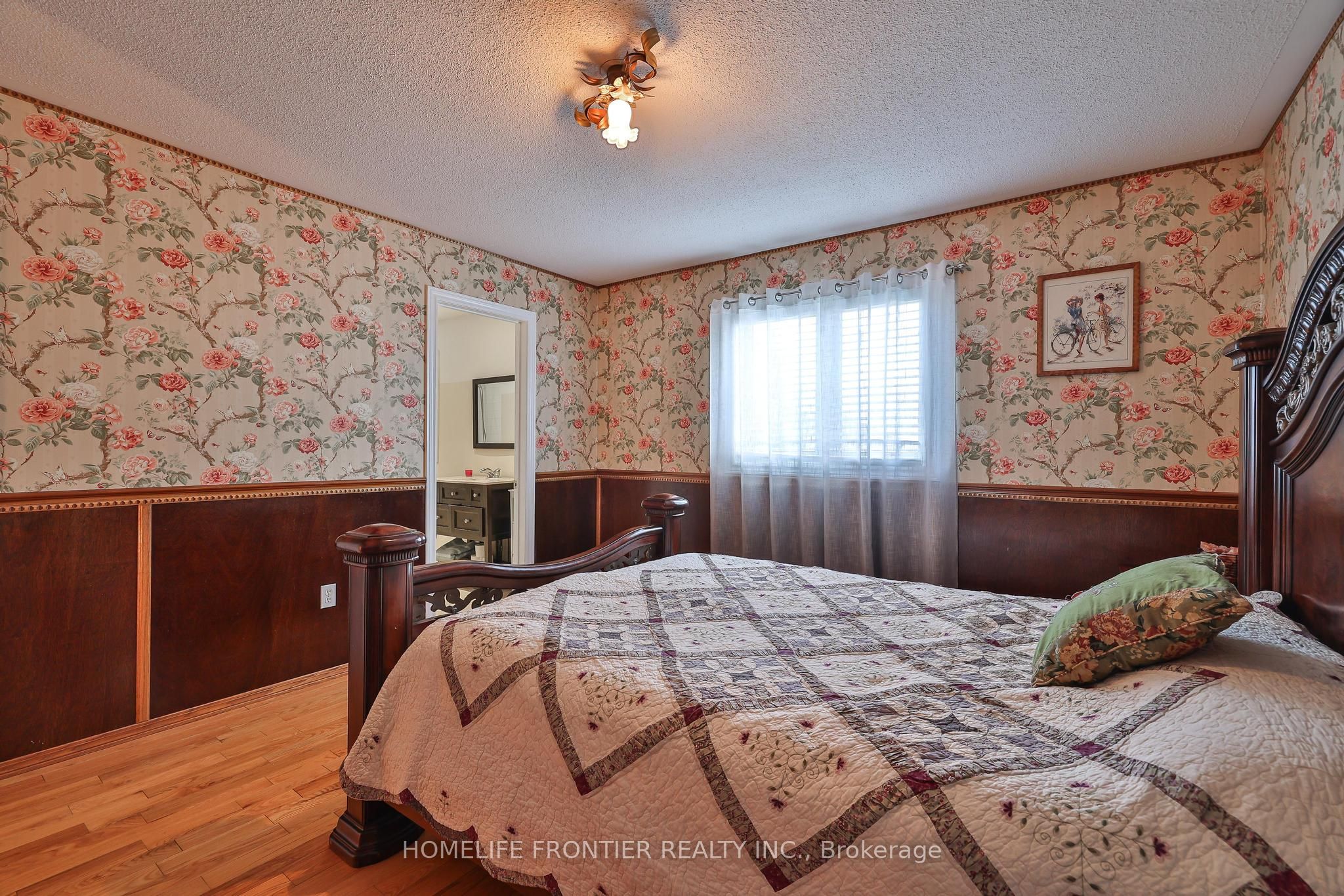 110 Red River Crescent Property Photo 32