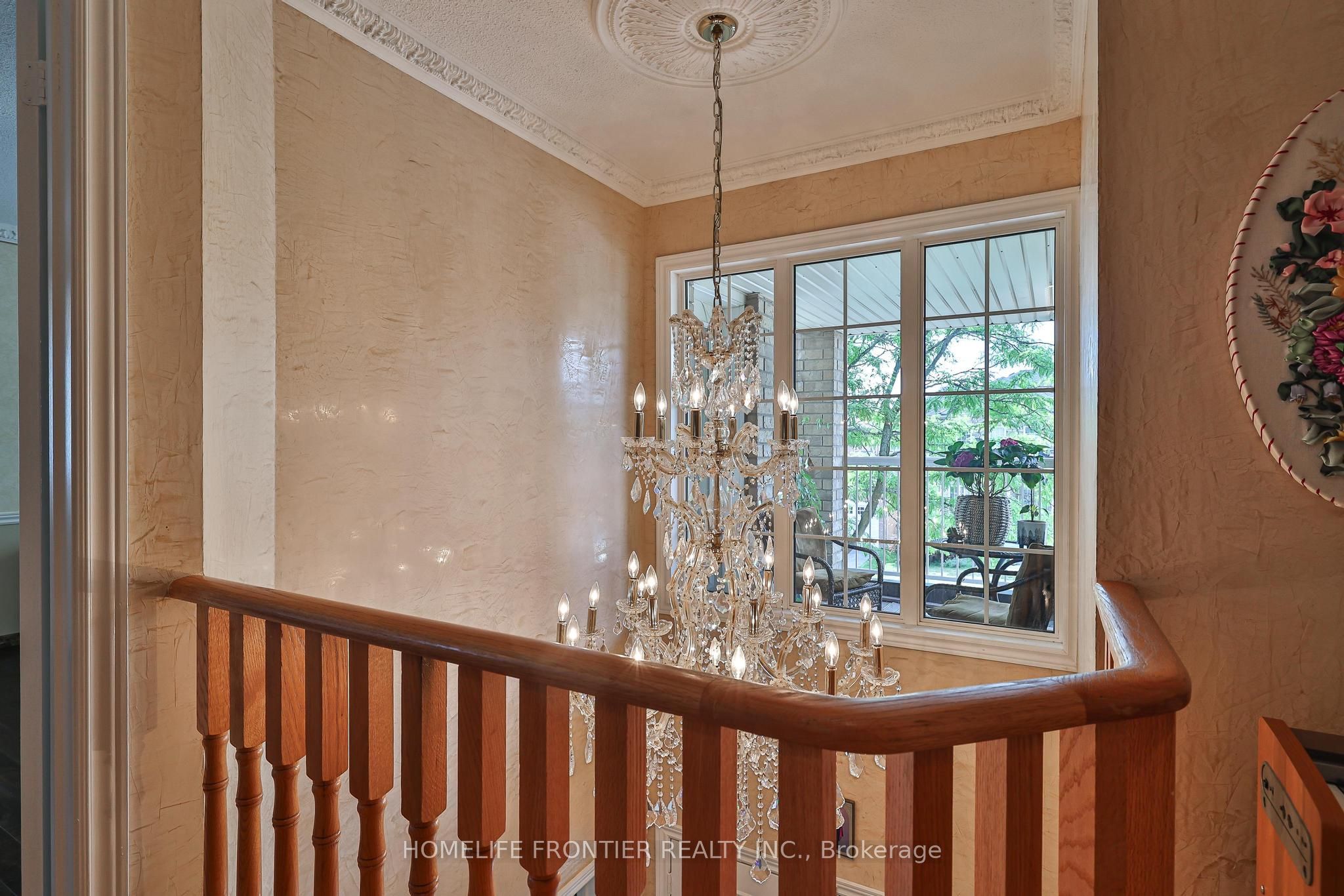 110 Red River Crescent Property Photo 33