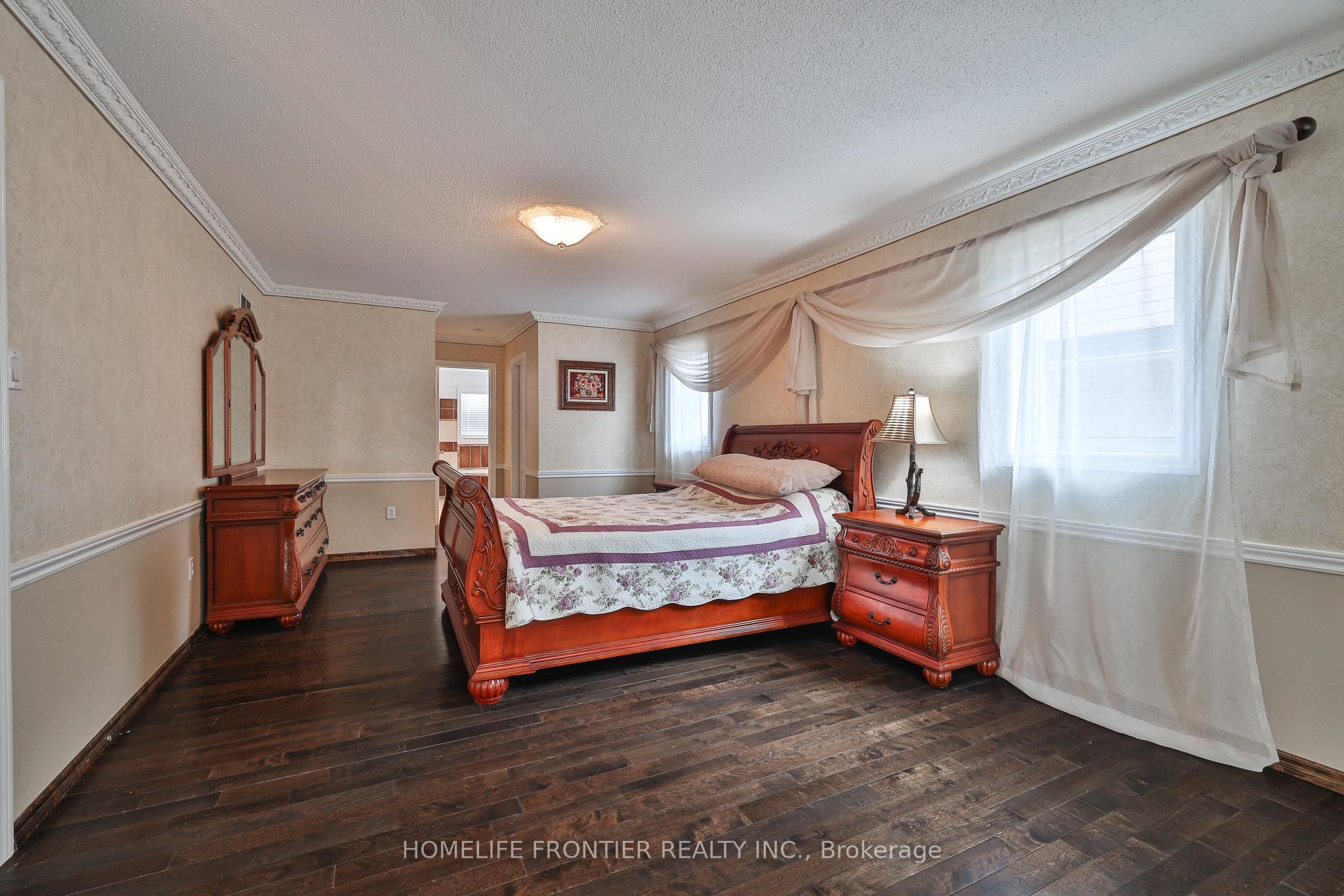 110 Red River Crescent Property Photo 35