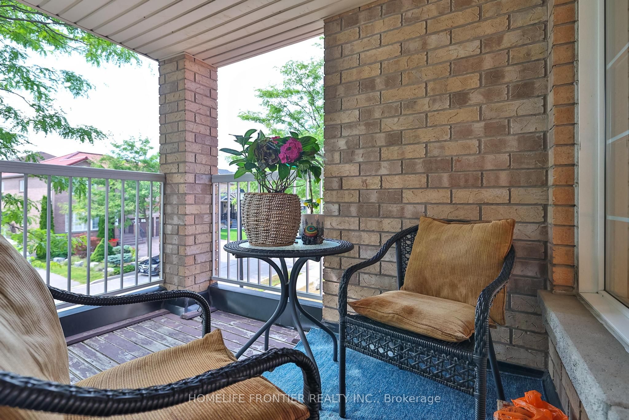 110 Red River Crescent Property Photo 38