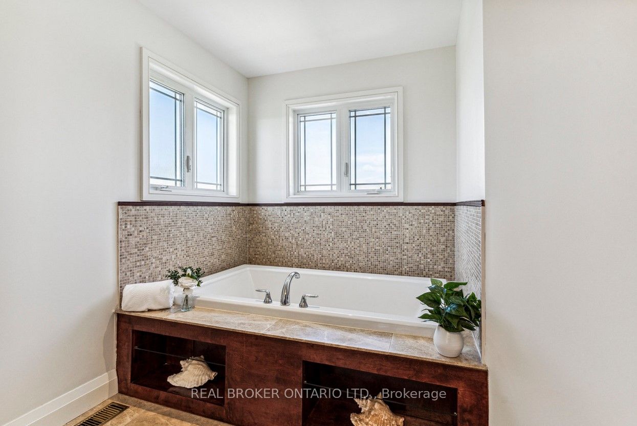 27 Bagshaw Crescent Property Photo 25