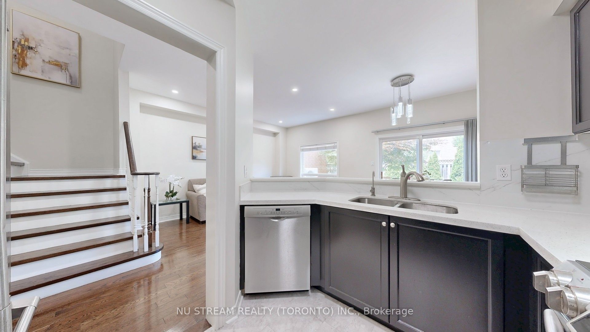 60 Nottingham Drive Property Photo 11