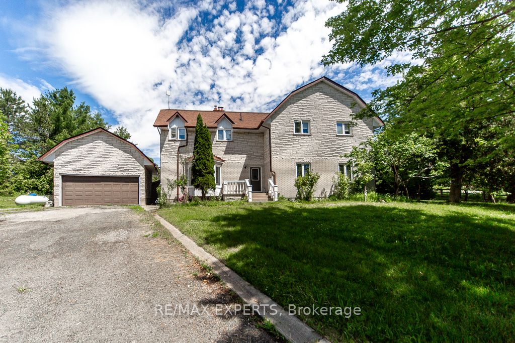 7440 17th Side Road Property Photo 1