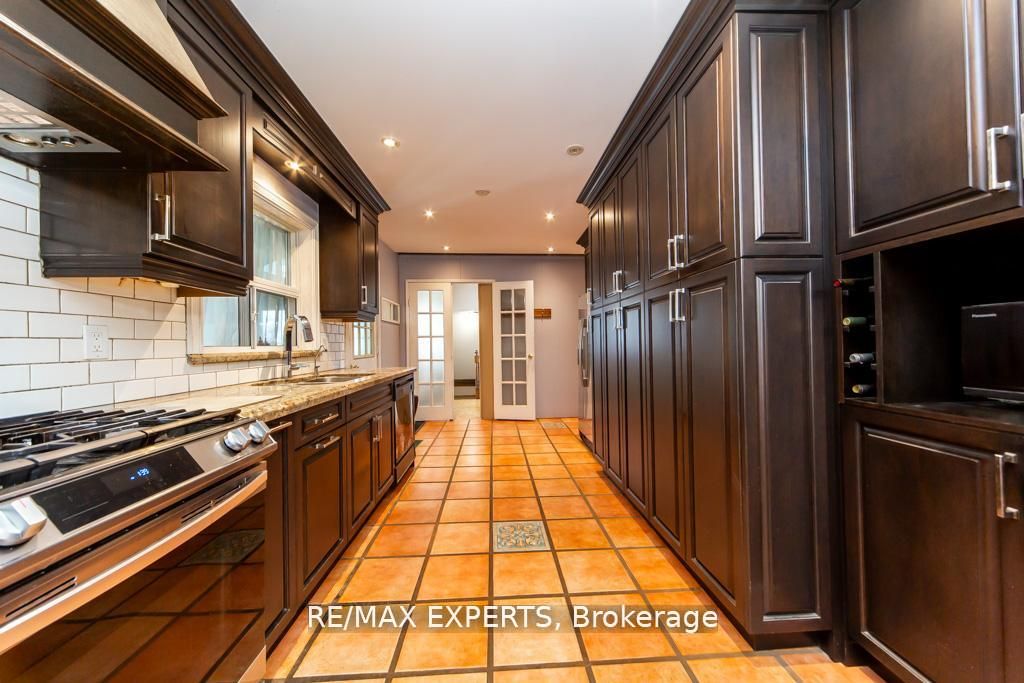 7440 17th Side Road Property Photo 17