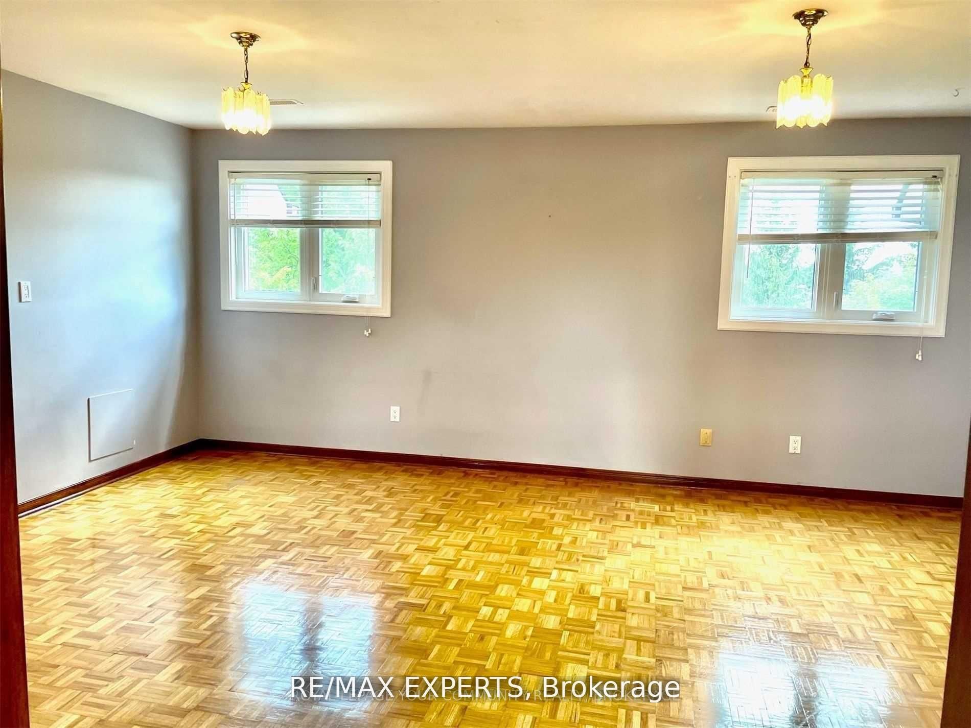 7440 17th Side Road Property Photo 32