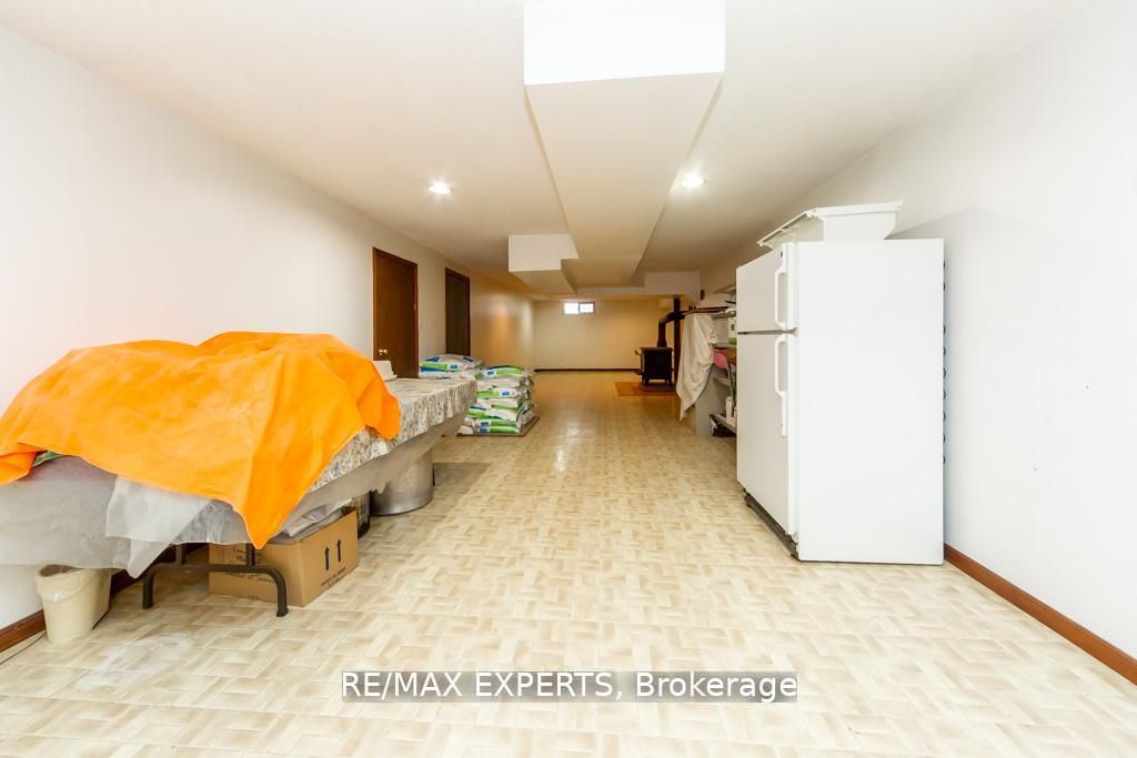 7440 17th Side Road Property Photo 34