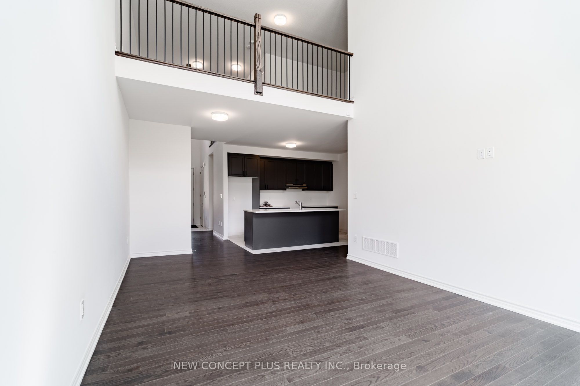 10 Mayapple Street Property Photo 6