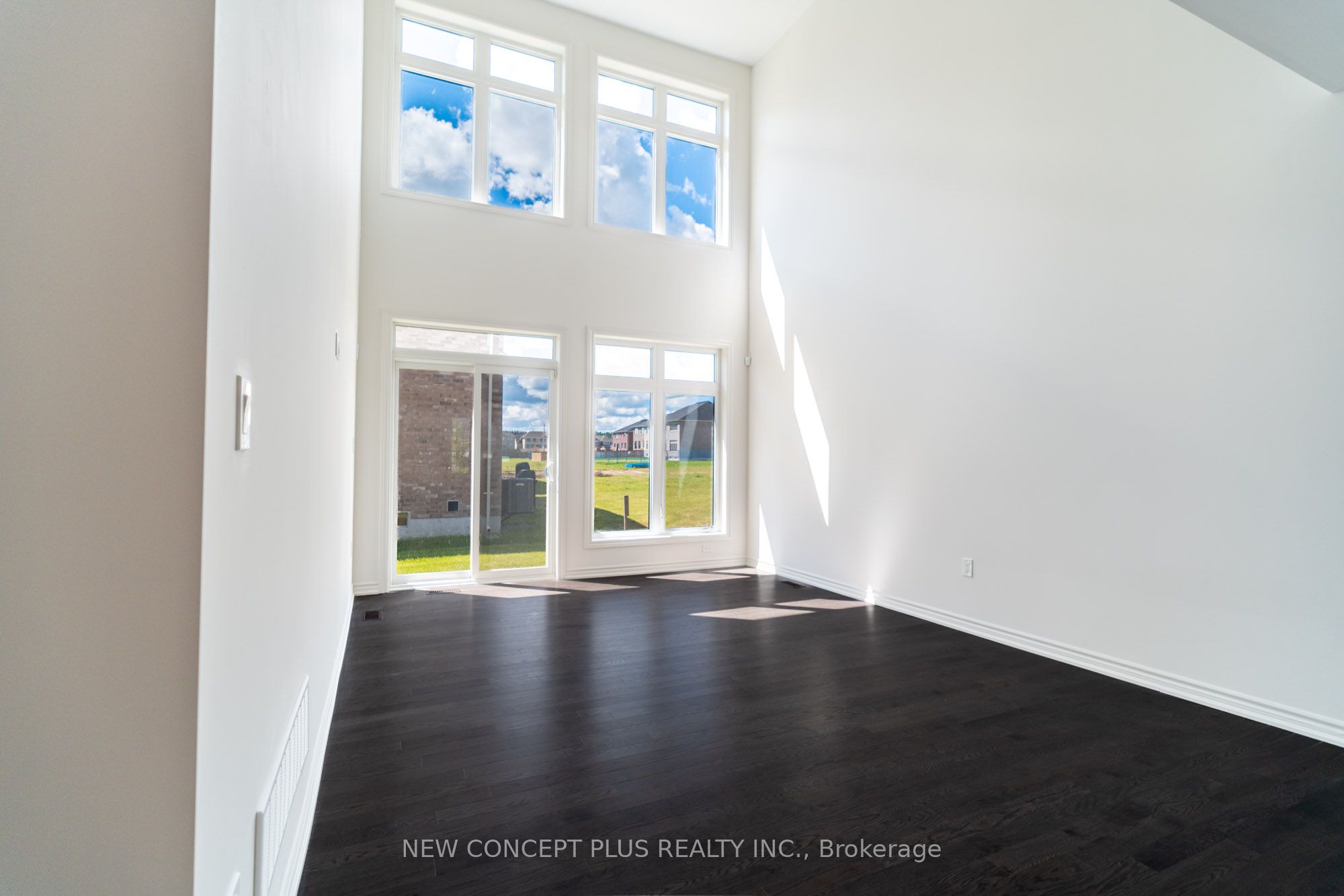 10 Mayapple Street Property Photo 7