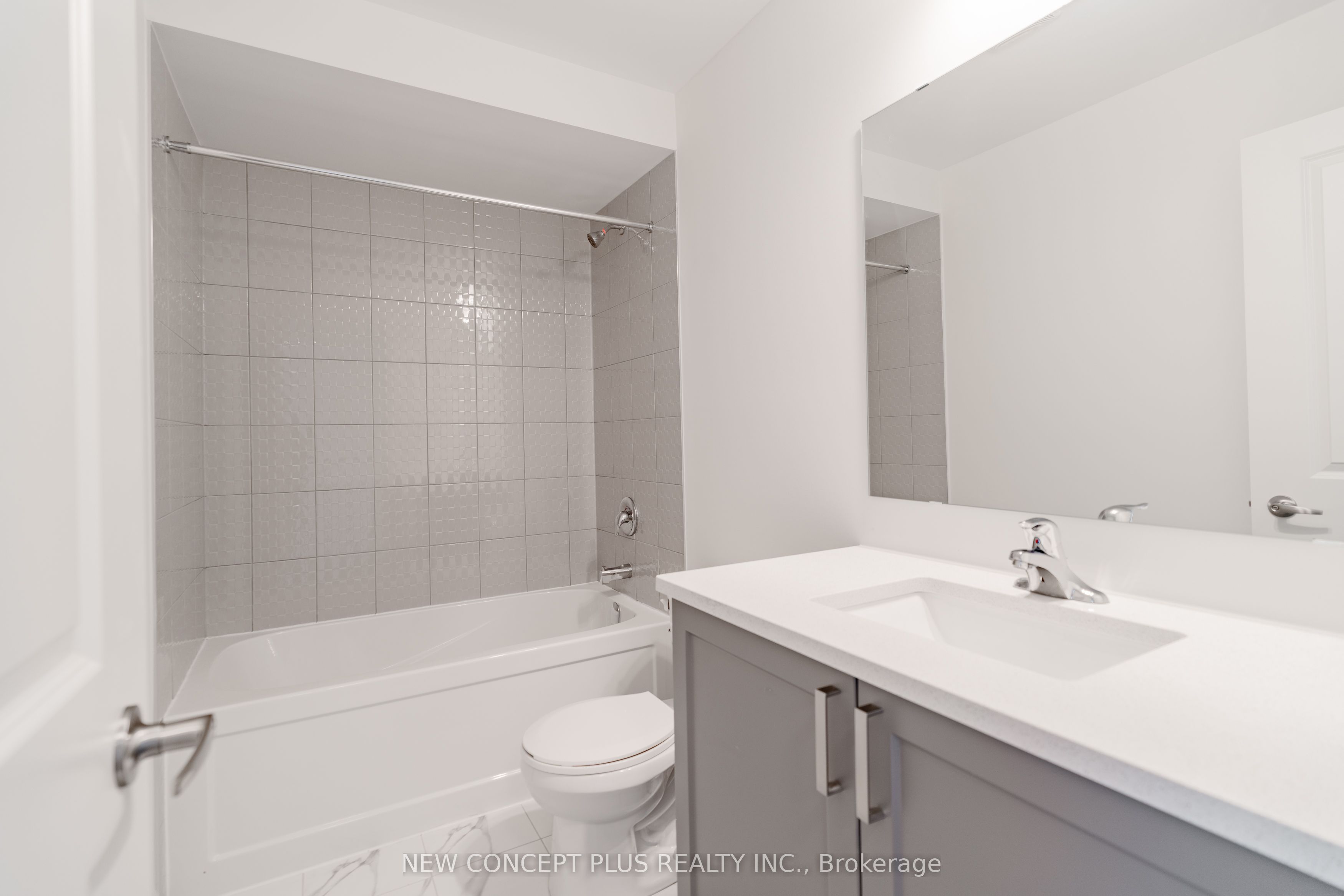 10 Mayapple Street Property Photo 13