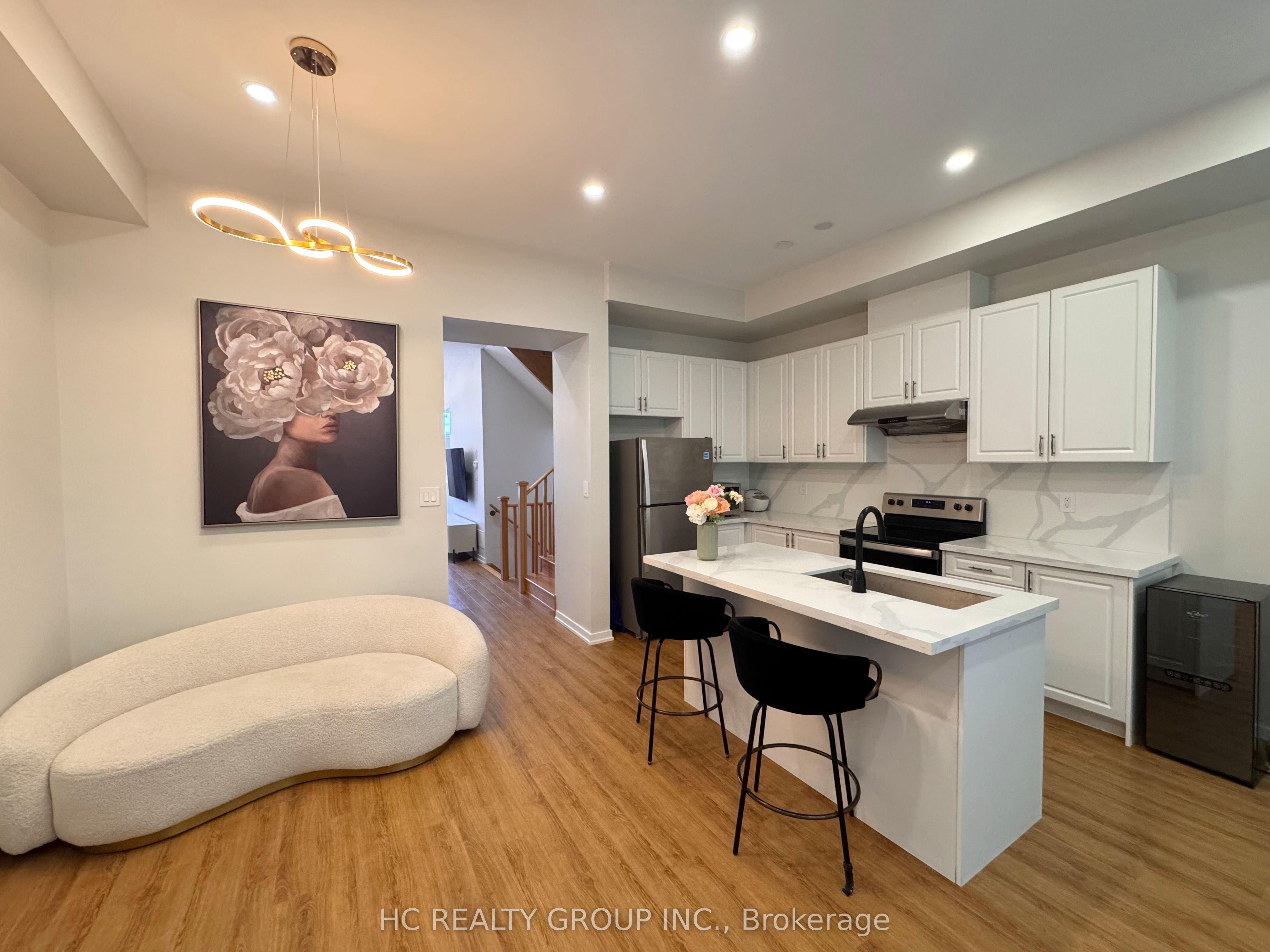 58 Pantheon Lane Property Photo 3