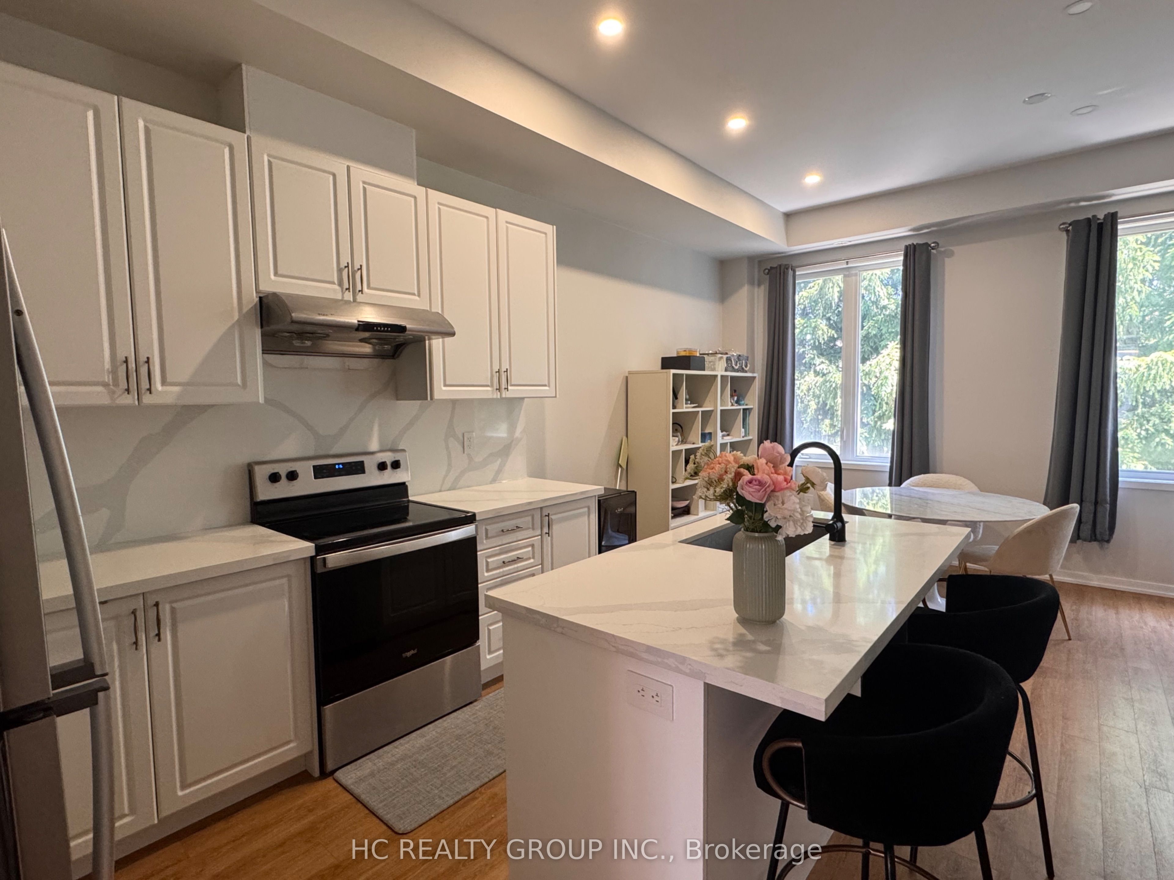 58 Pantheon Lane Property Photo 4