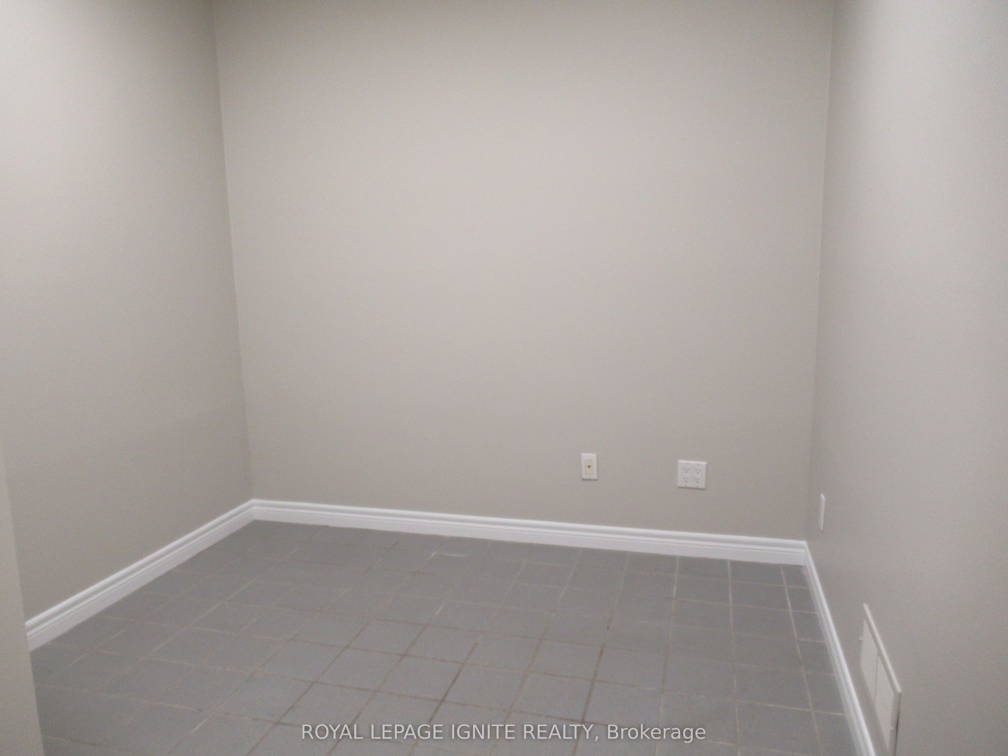 400 Creditstone Road 32 Property Photo 6