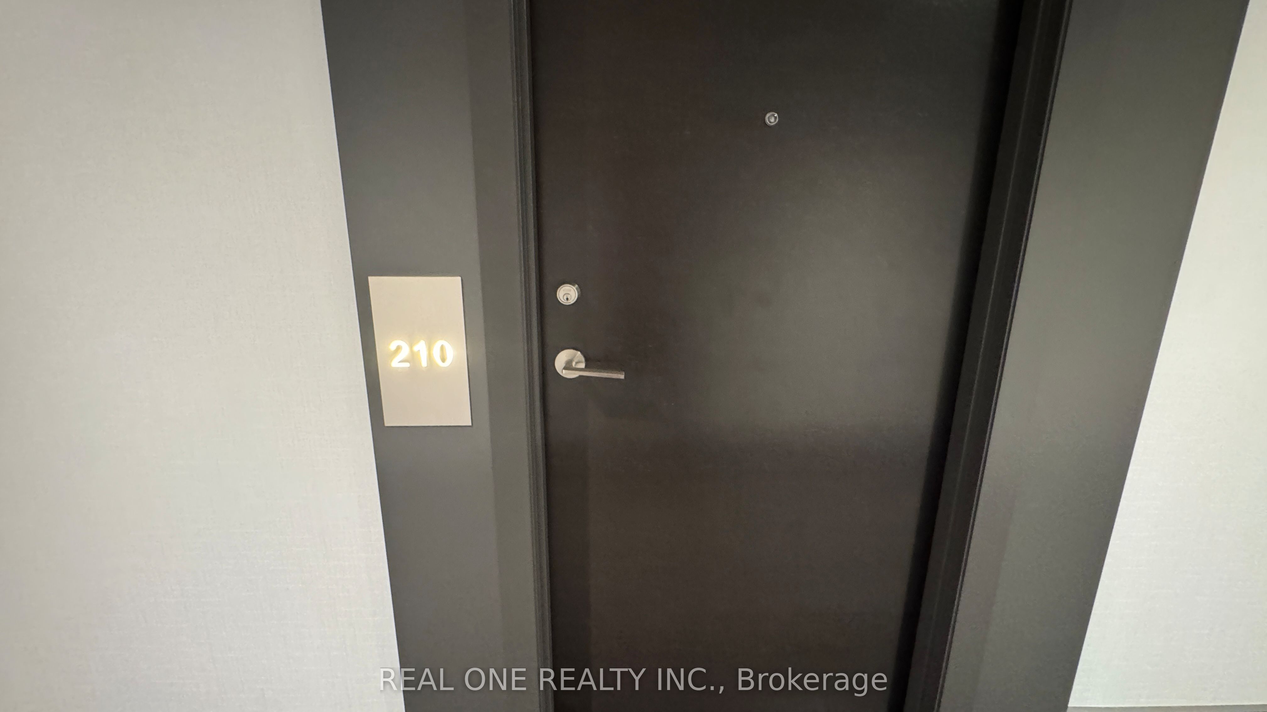 8868 Yonge Street 201e Property Photo 8