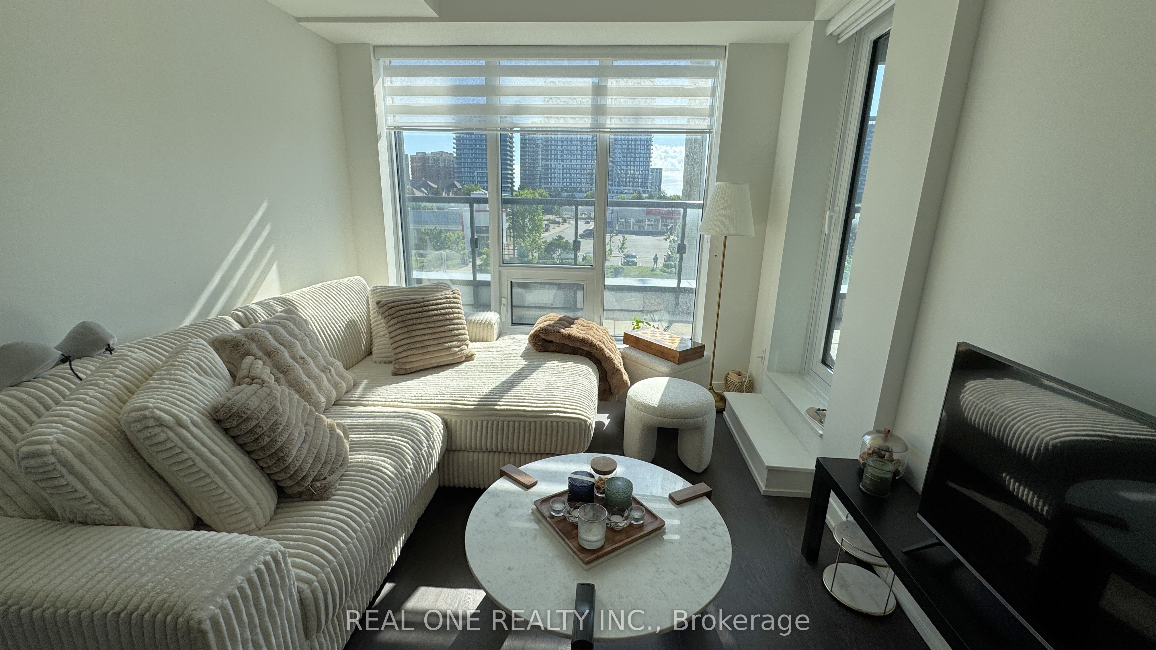 8868 Yonge Street 201e Property Photo 11
