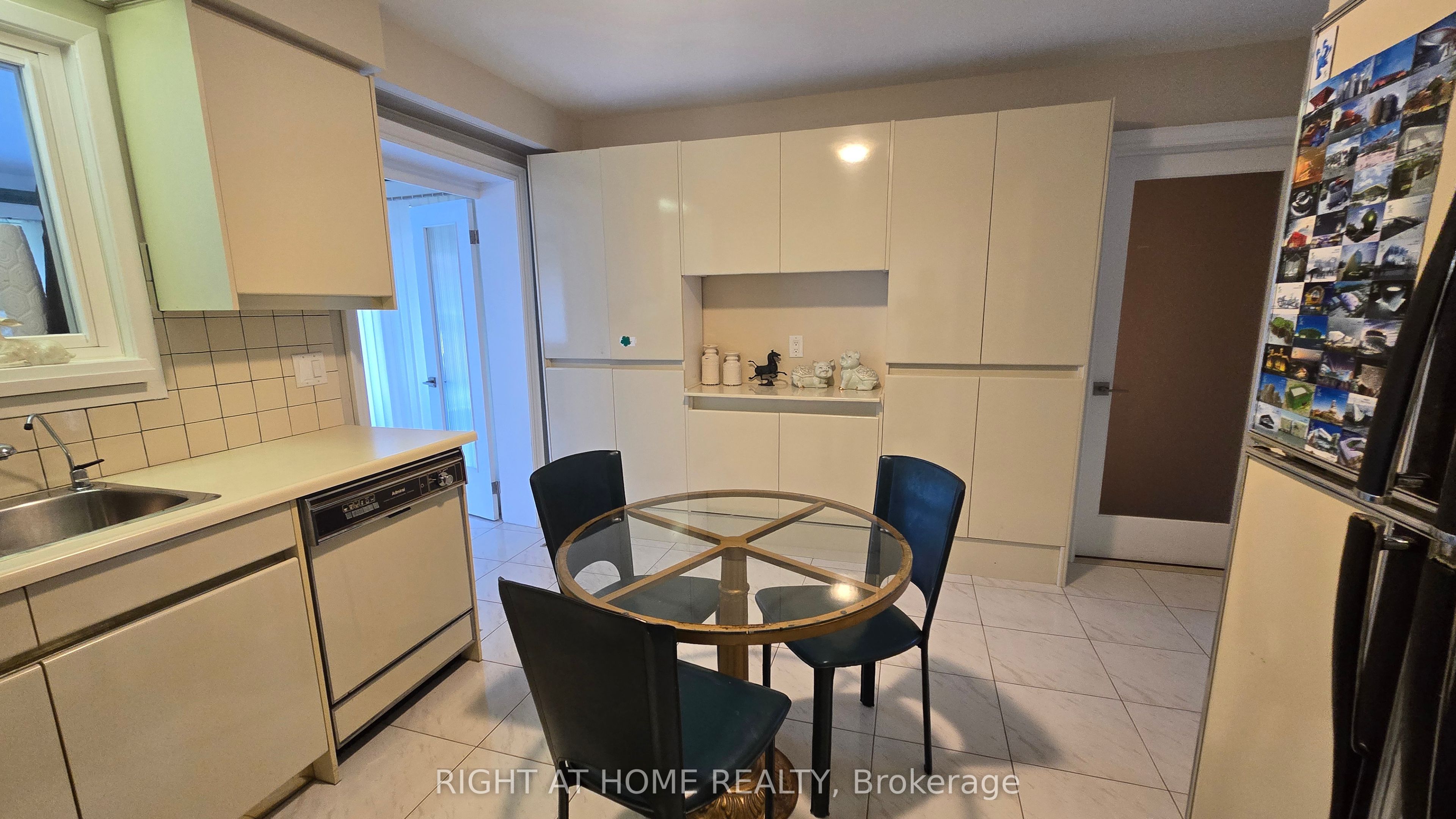 20 May Avenue Property Photo 7