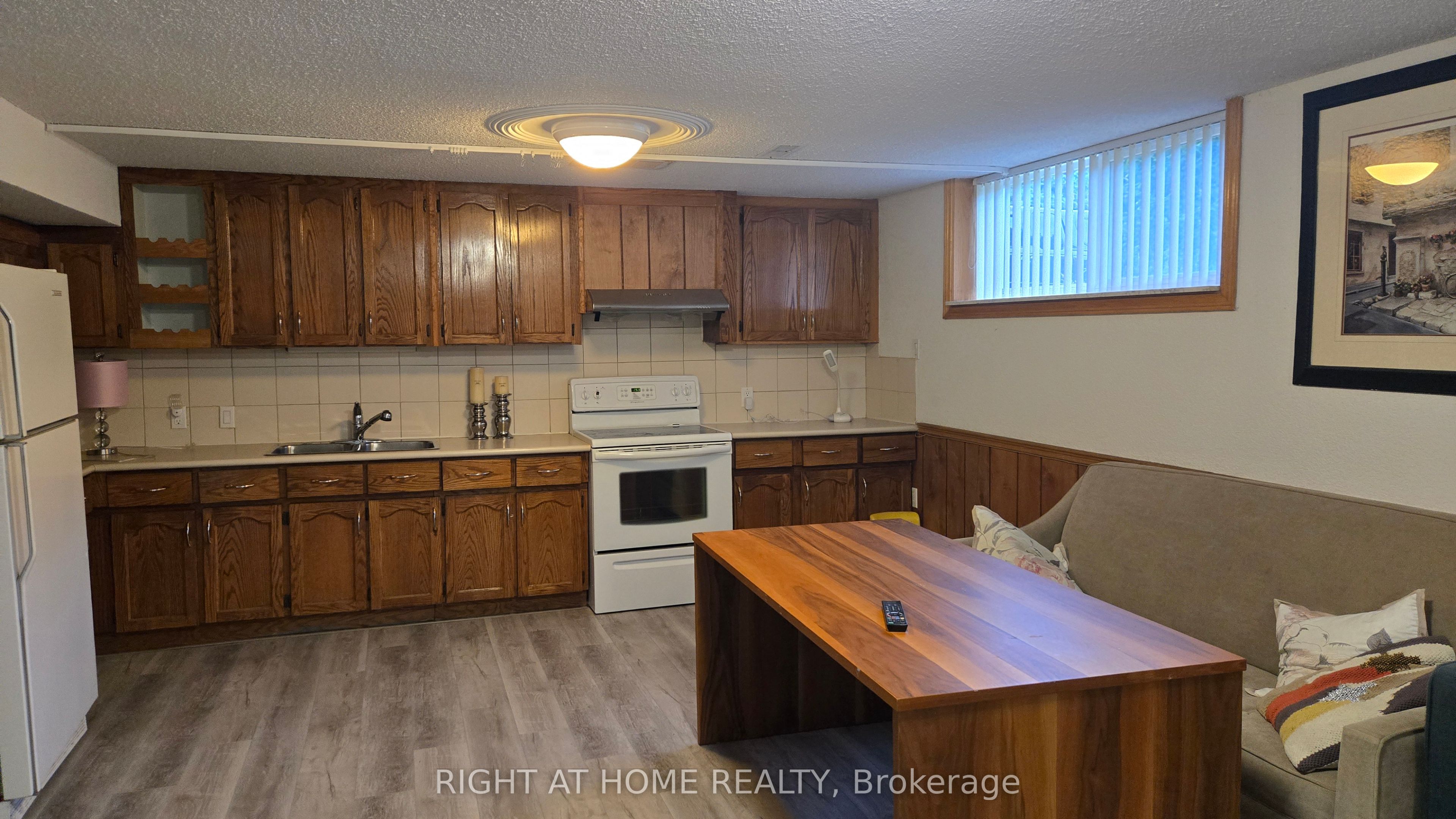 20 May Avenue Property Photo 16