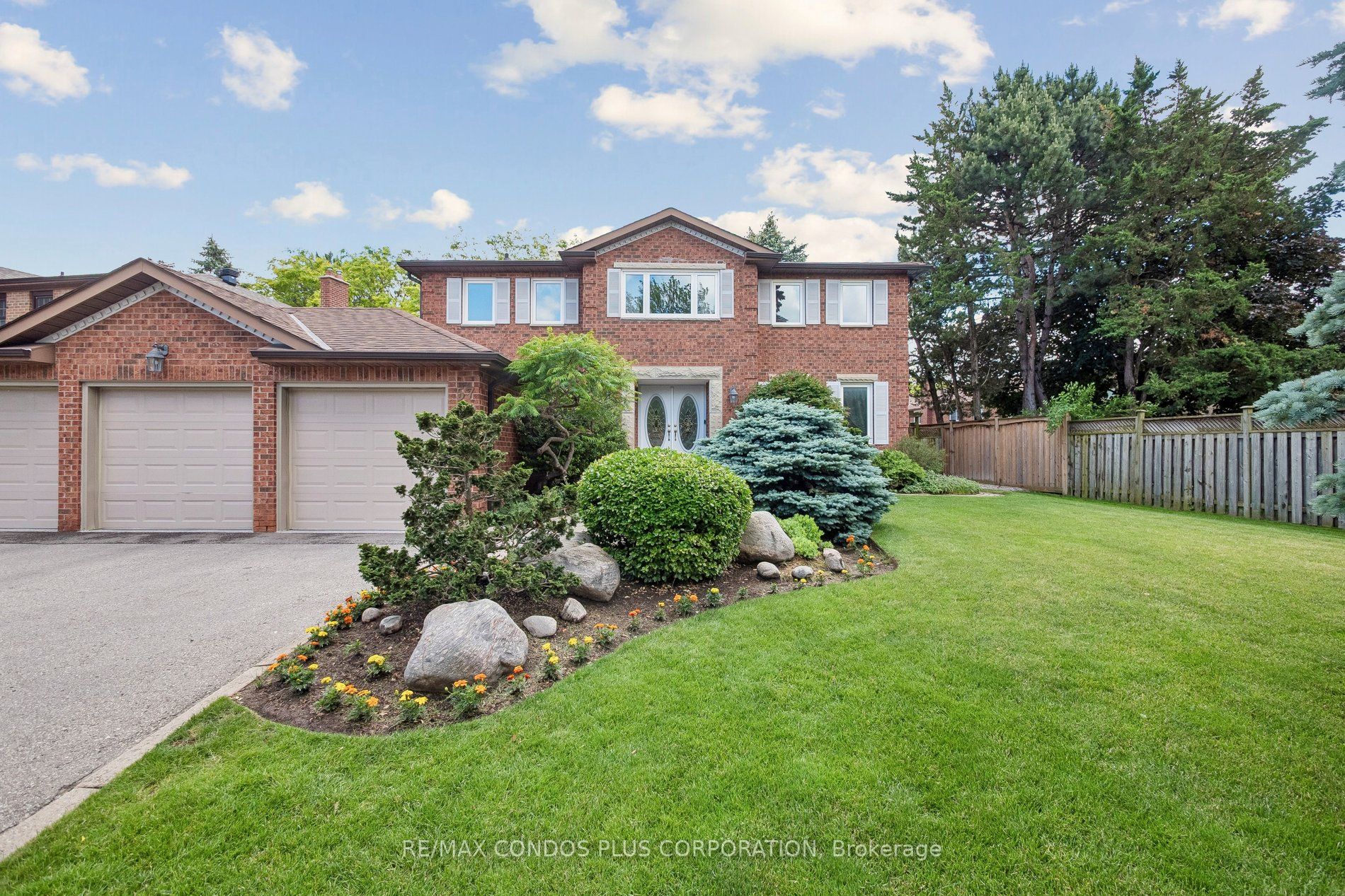 57 Delhi Crescent Property Photo 1