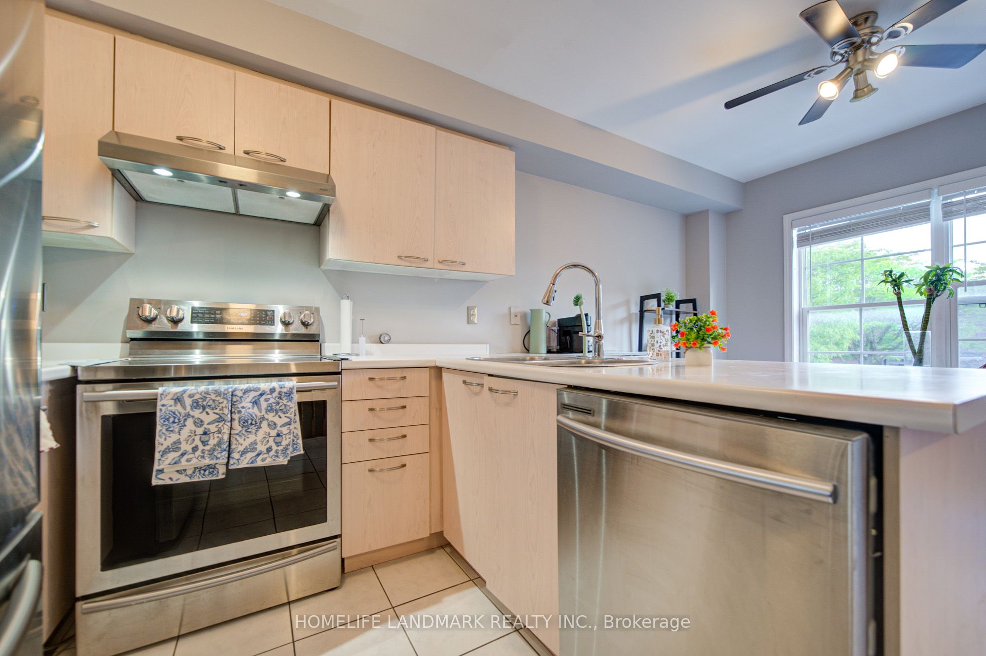 545 Bondi Avenue Property Photo 11
