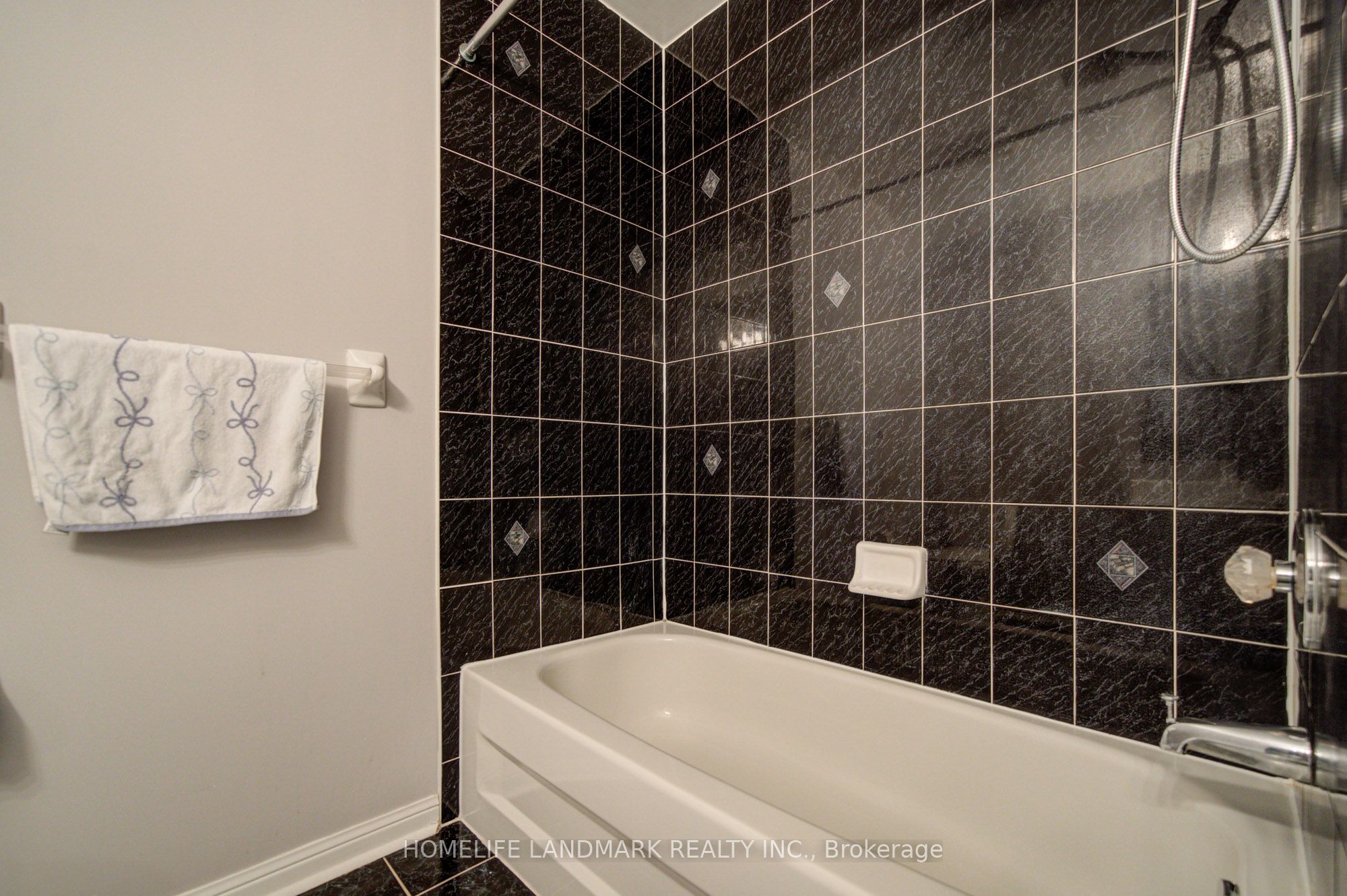 545 Bondi Avenue Property Photo 31