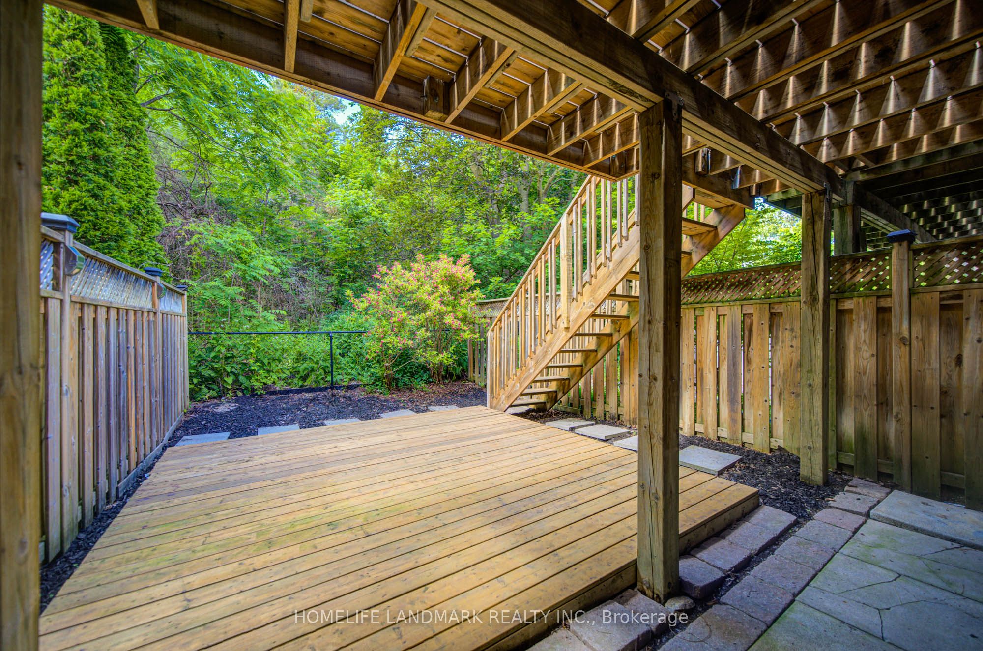 545 Bondi Avenue Property Photo 37