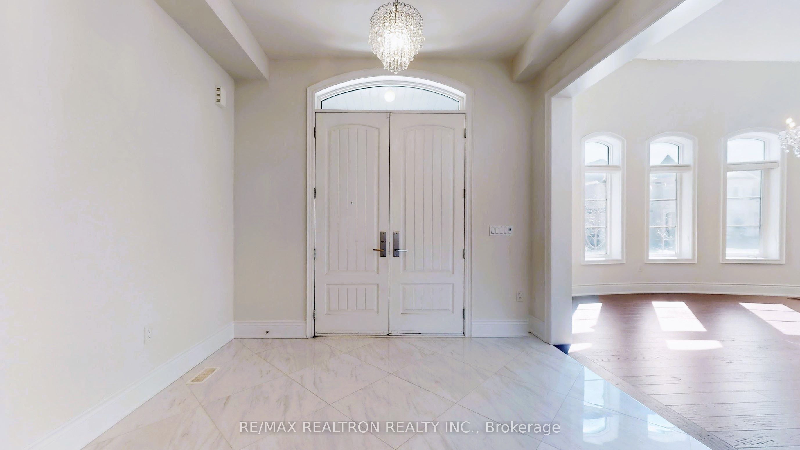 52 Rolling Green Court Property Photo 7
