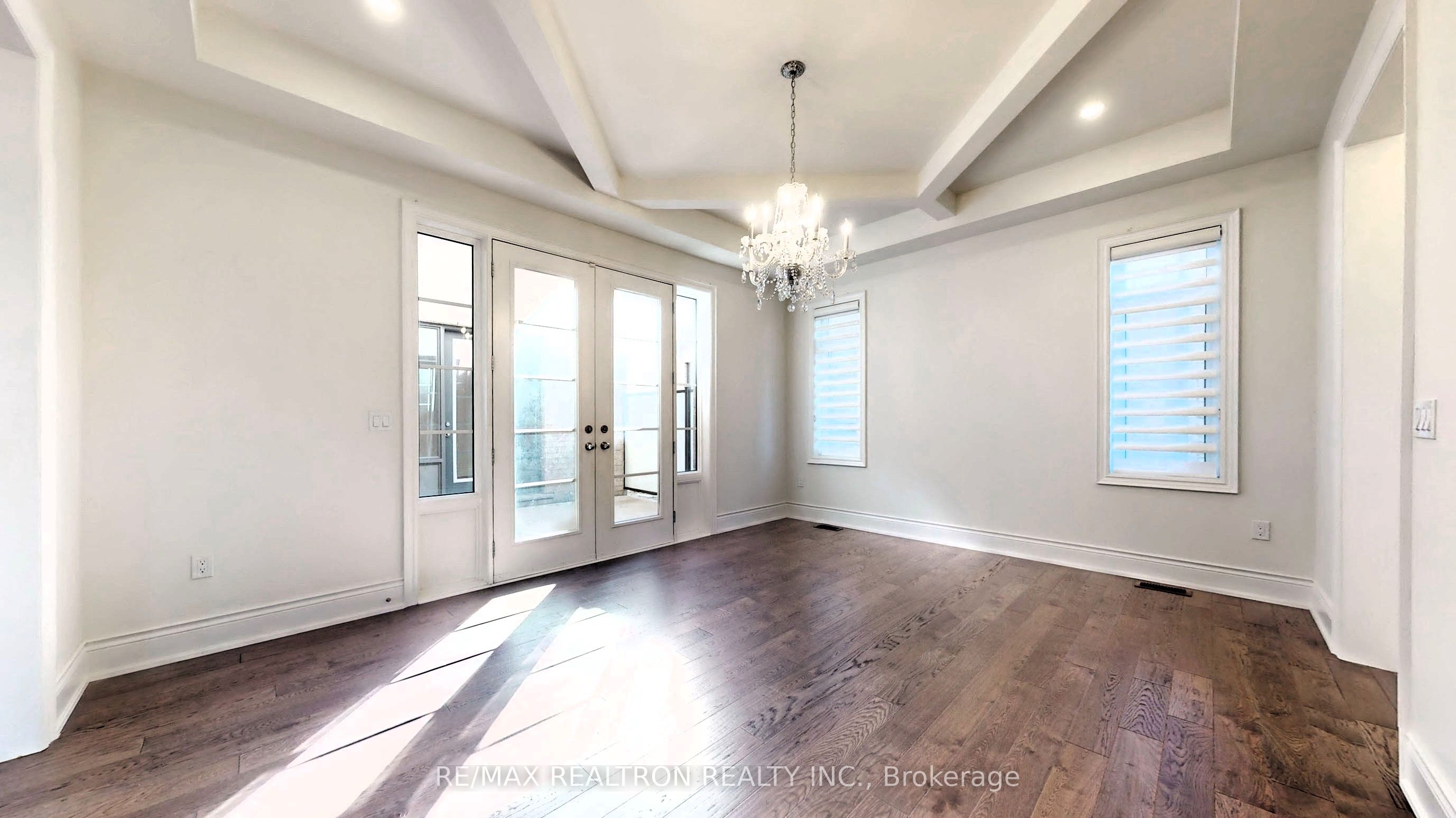 52 Rolling Green Court Property Photo 15