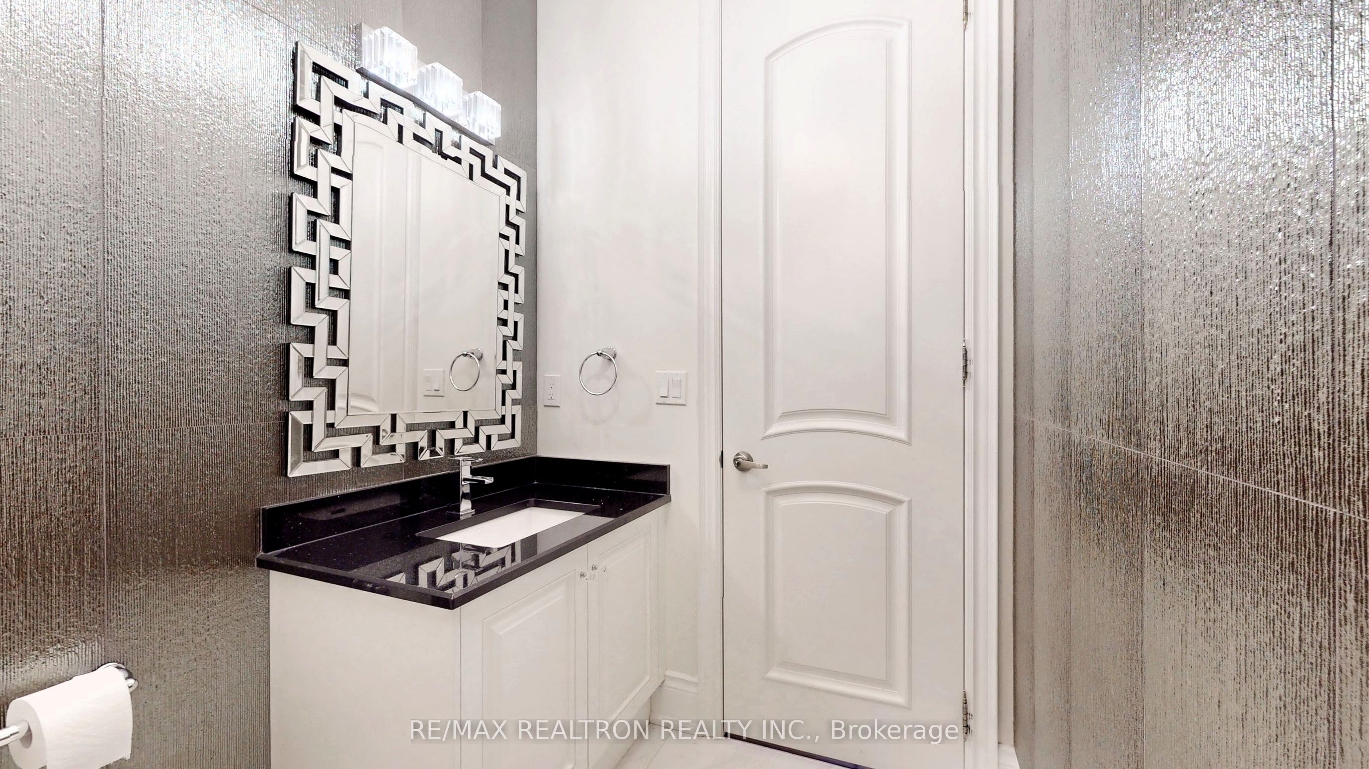 52 Rolling Green Court Property Photo 16