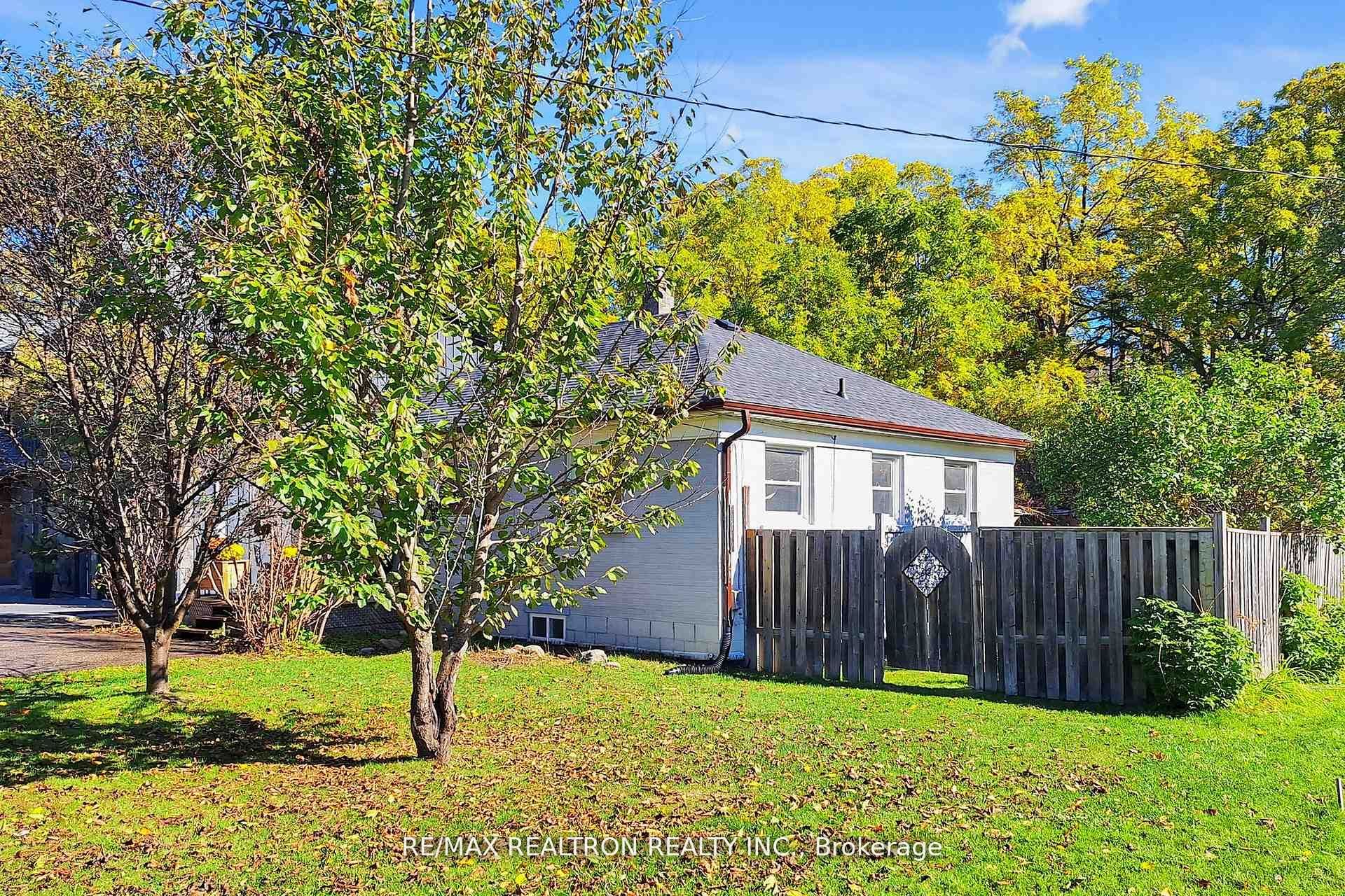 59 Machell Avenue Property Photo 6