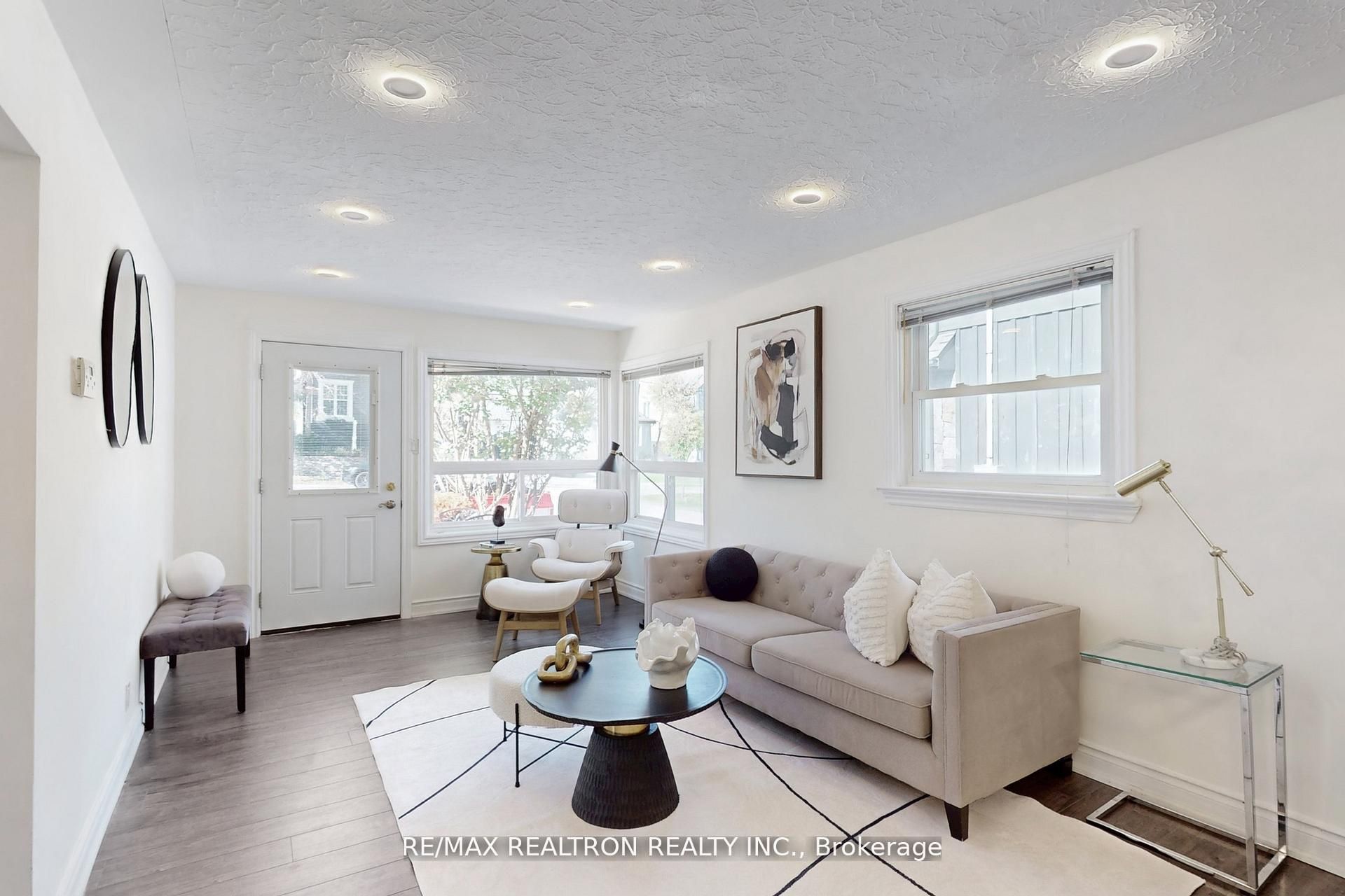 59 Machell Avenue Property Photo 7