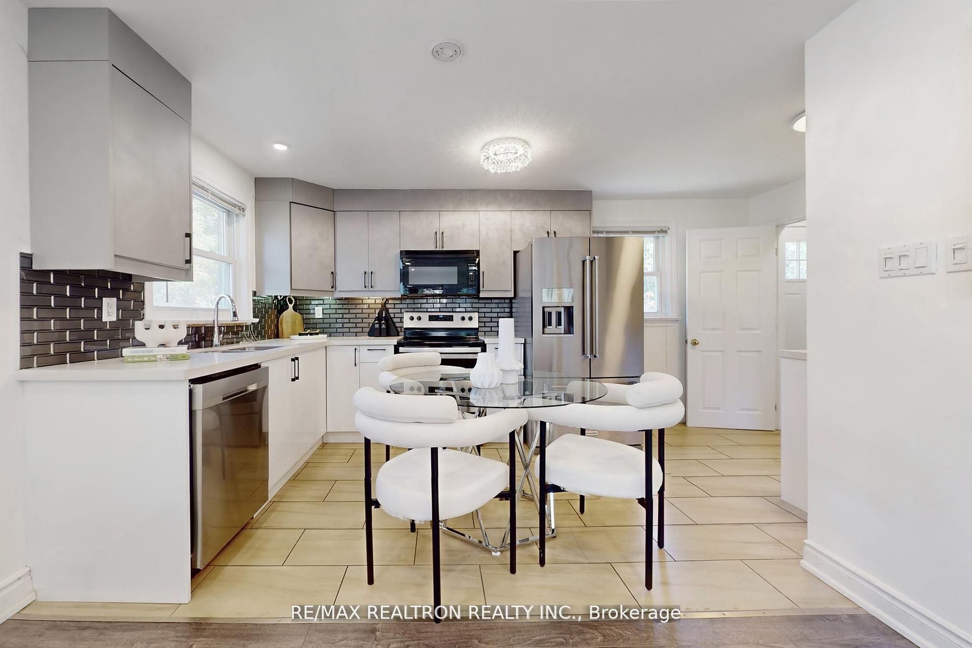 59 Machell Avenue Property Photo 13