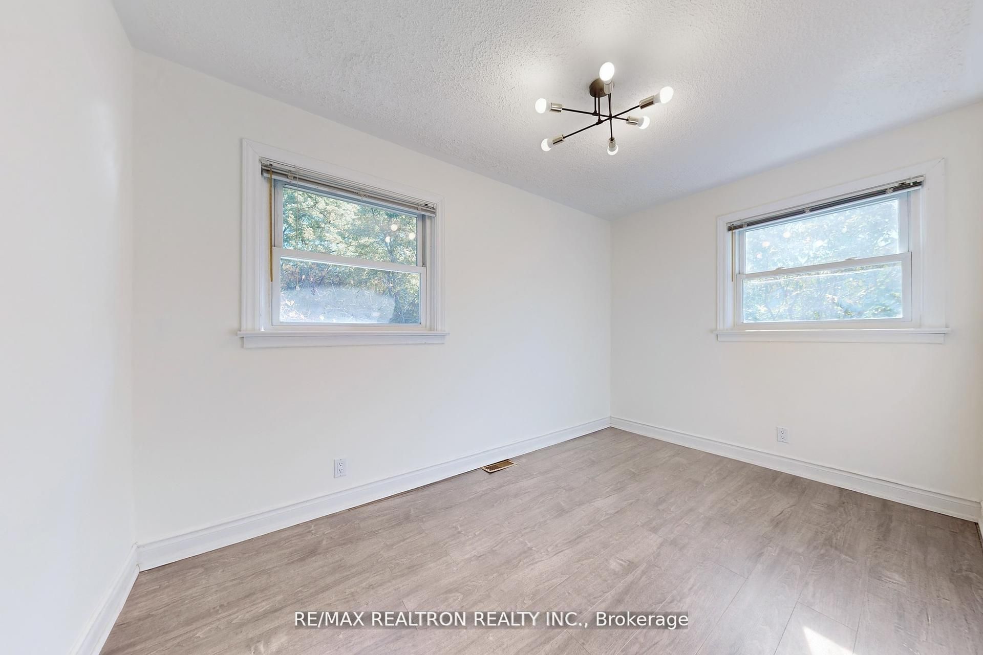 59 Machell Avenue Property Photo 22