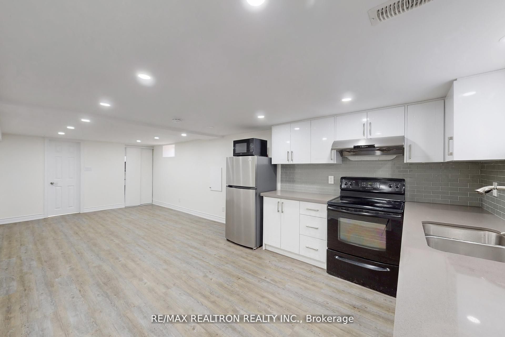 59 Machell Avenue Property Photo 33