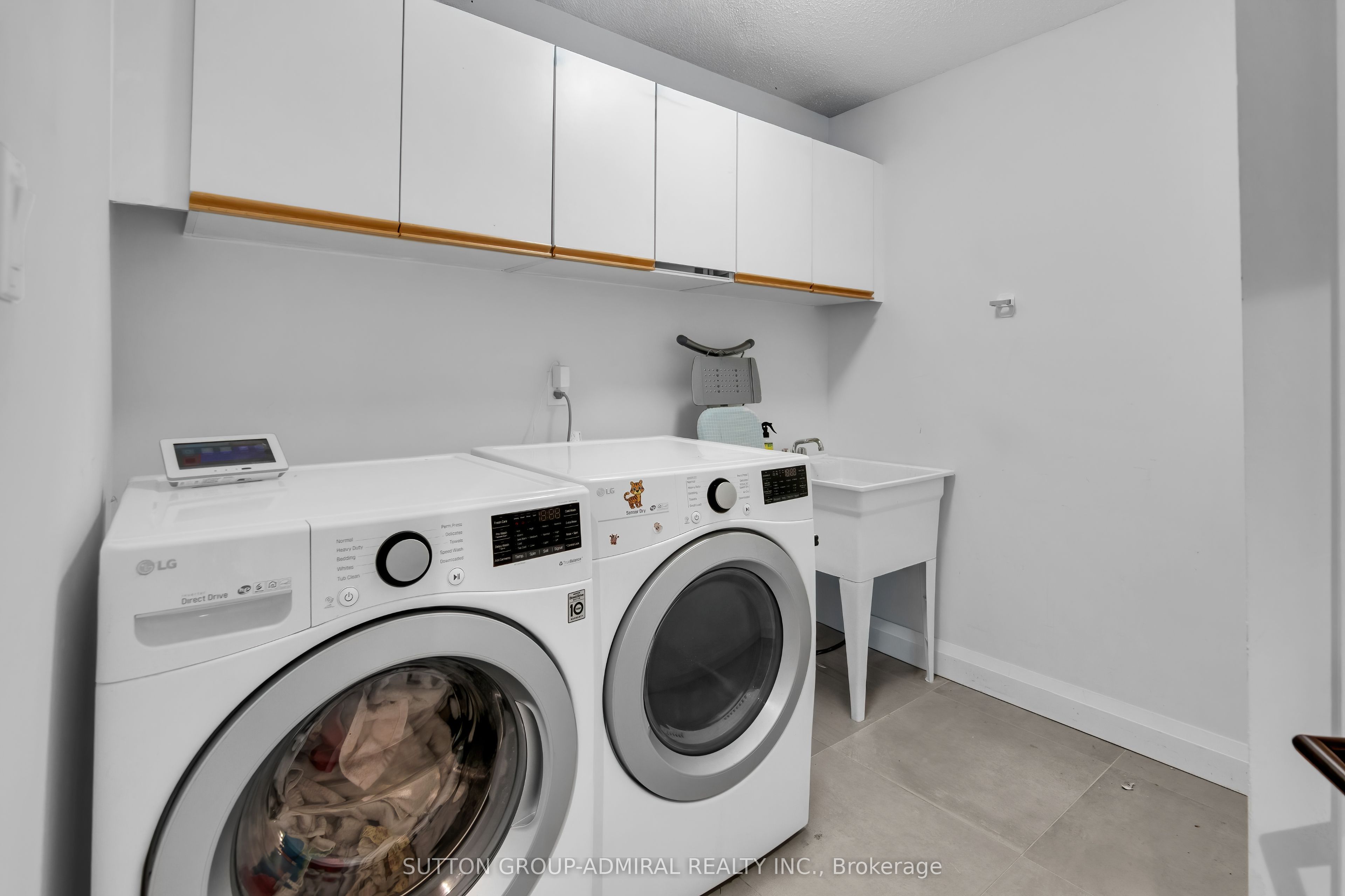 253 Charlton Avenue Property Photo 4