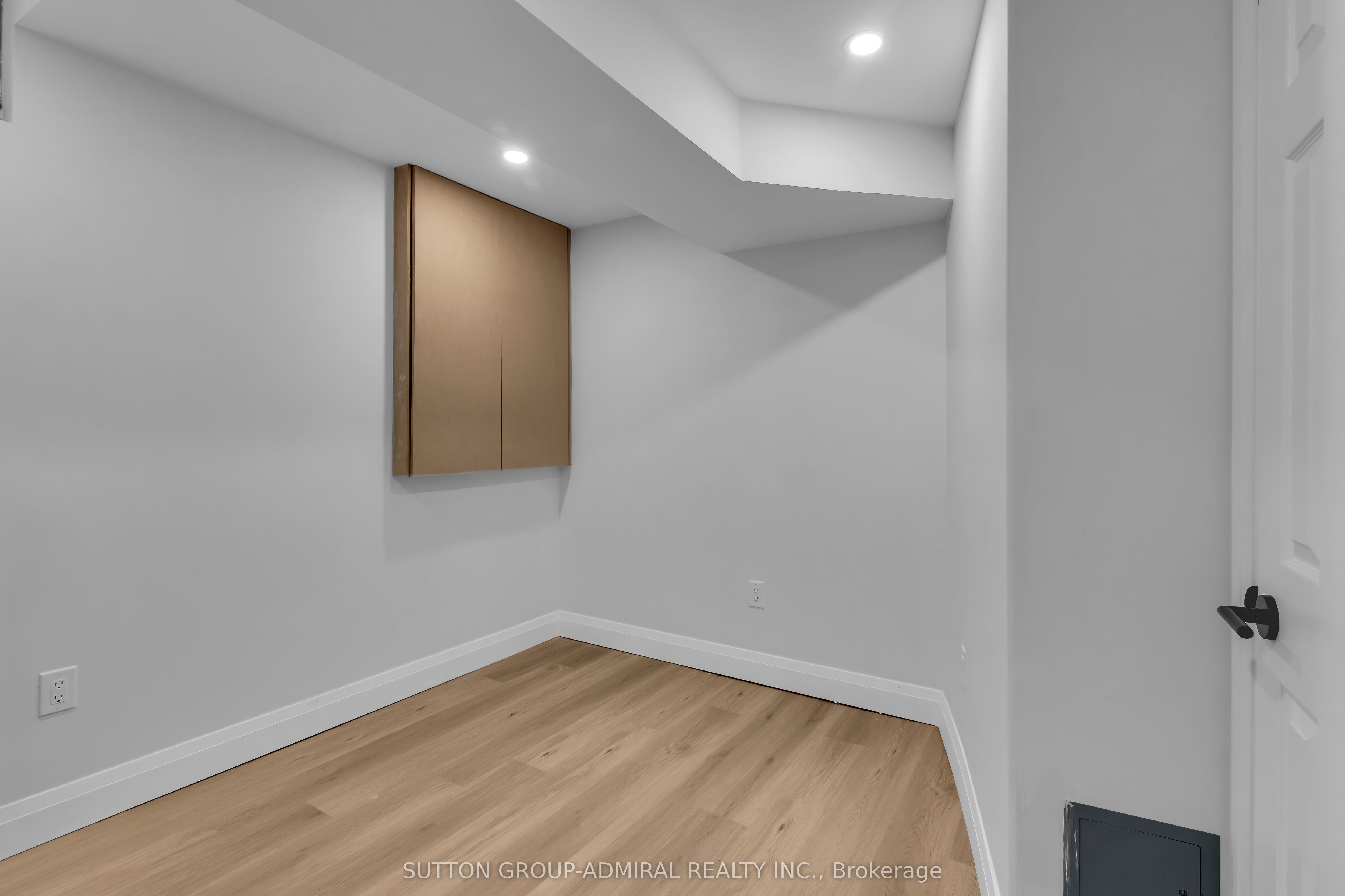 253 Charlton Avenue Property Photo 28