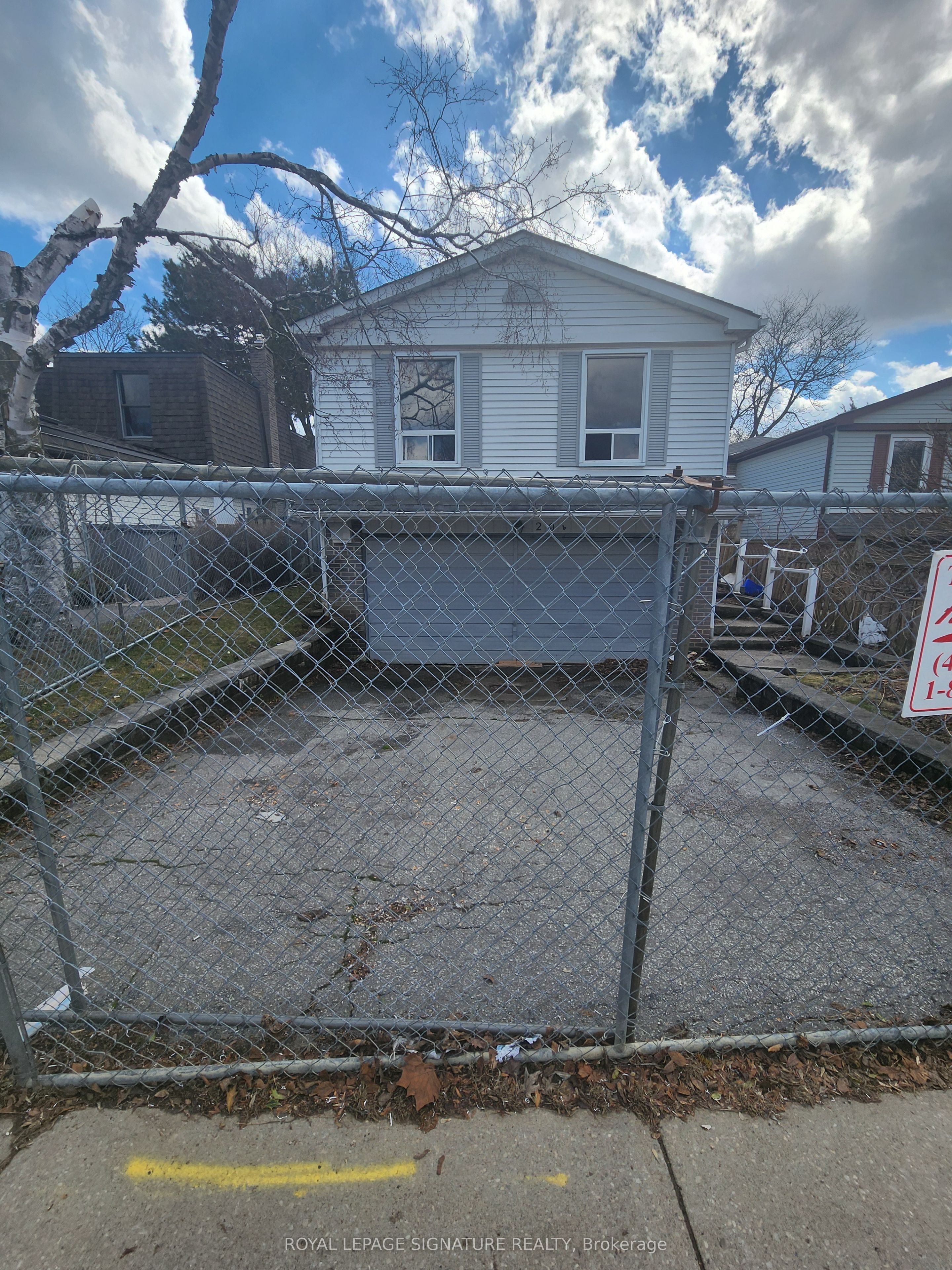 29 Lillooet Crescent