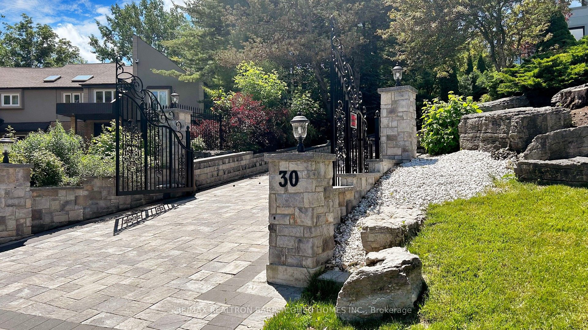 30 Marcus Court Property Photo 2
