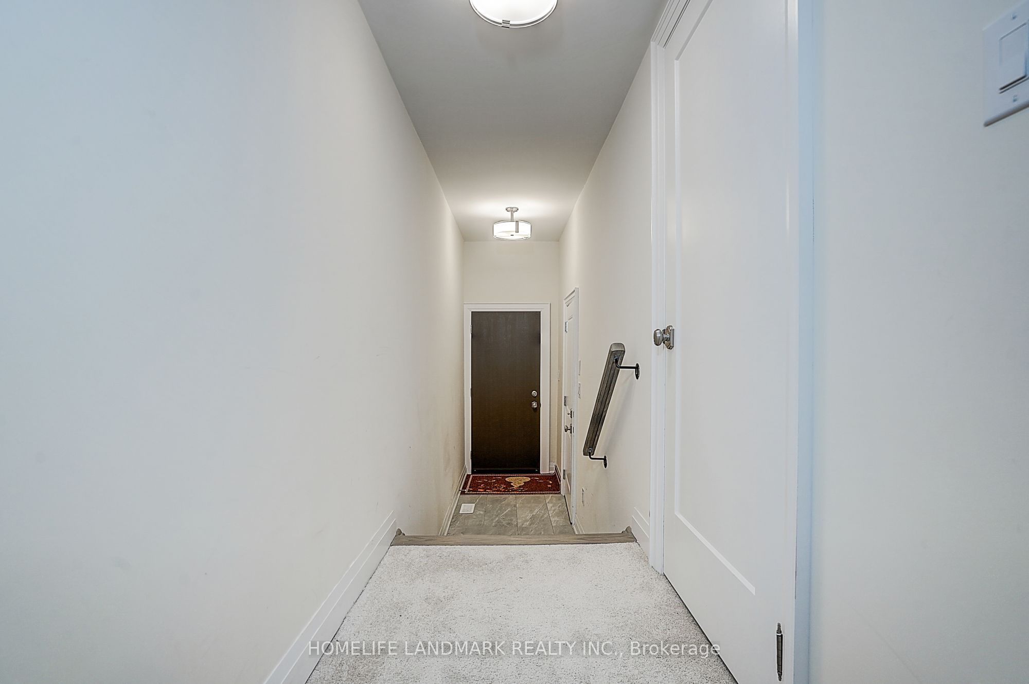 4263 Major Mackenzie Drive E Property Photo 6