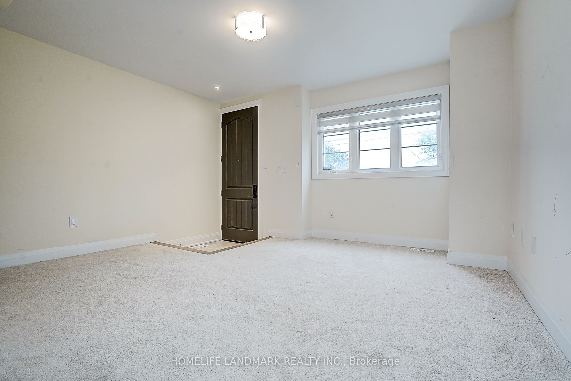 4263 Major Mackenzie Drive E Property Photo 7