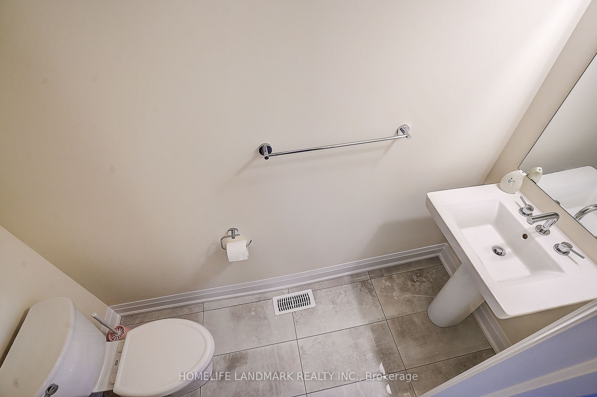 4263 Major Mackenzie Drive E Property Photo 27