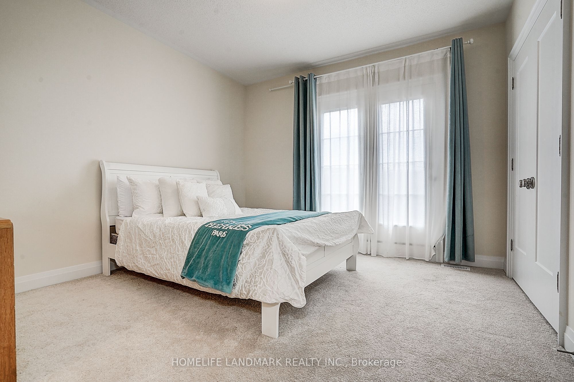 4263 Major Mackenzie Drive E Property Photo 31