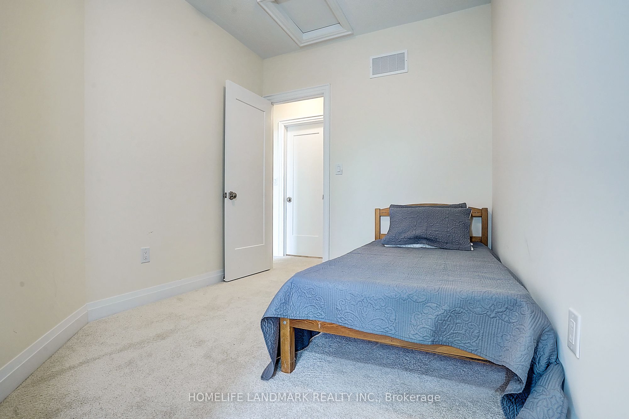 4263 Major Mackenzie Drive E Property Photo 37