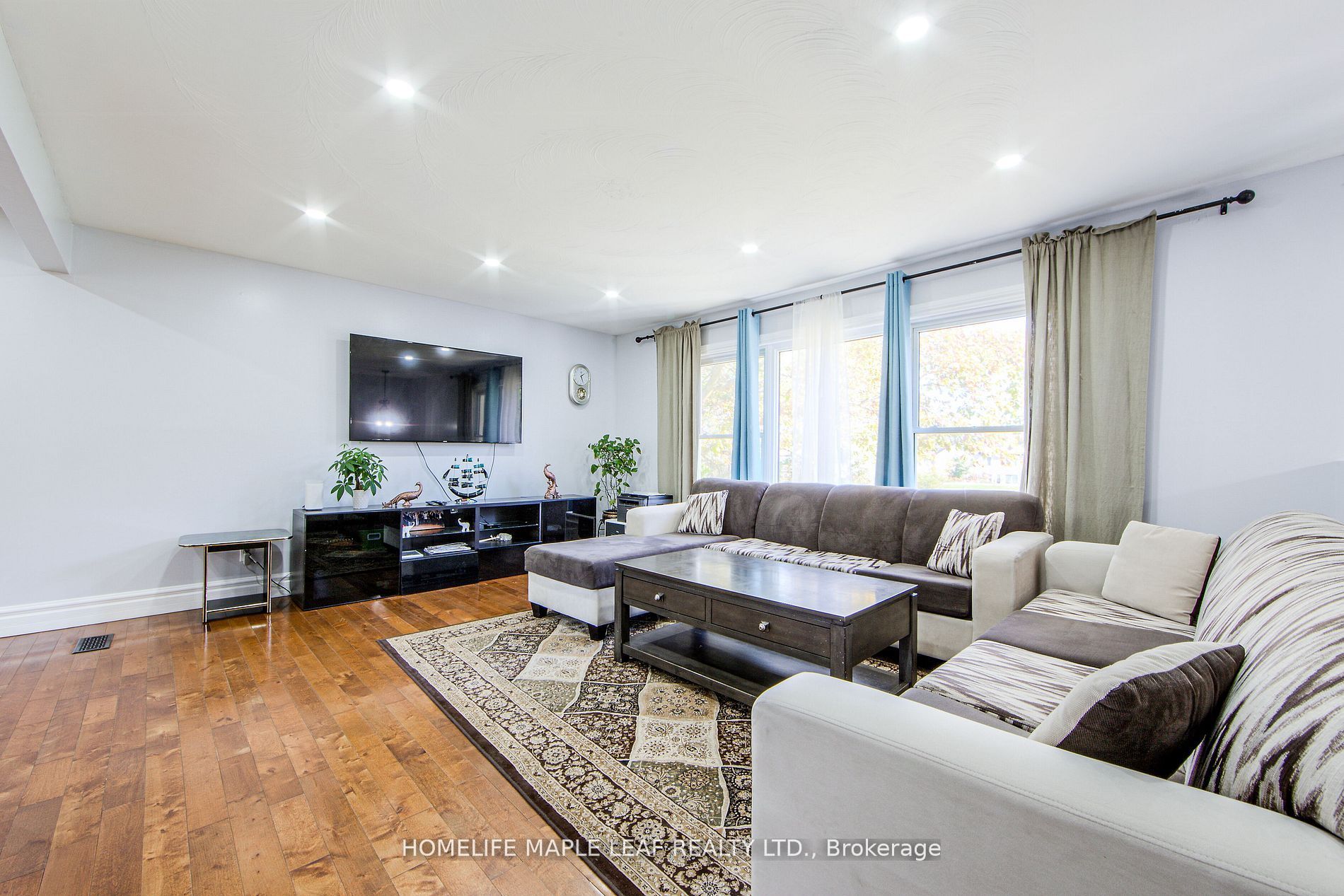 1630 Tottenham Road Property Photo 8