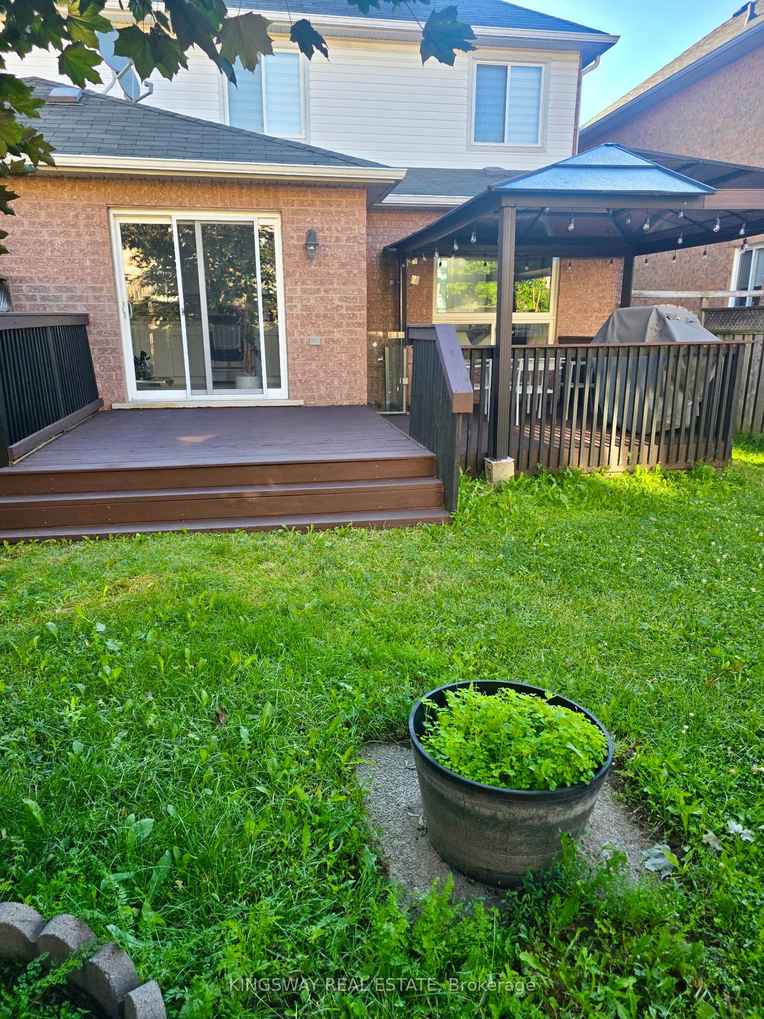 164 Gail Parks Crescent Property Photo 27