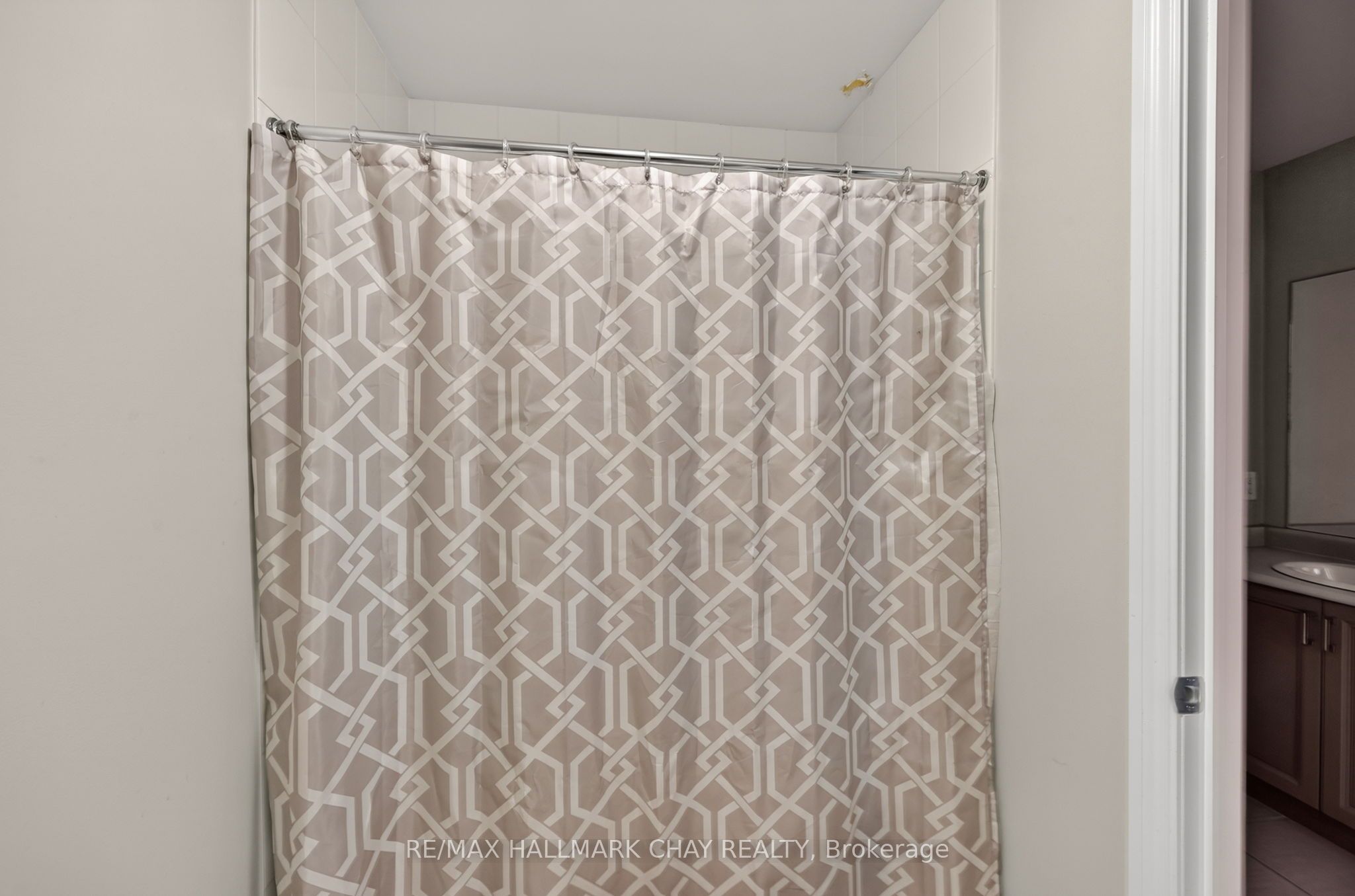 32 Jones Street Property Photo 33