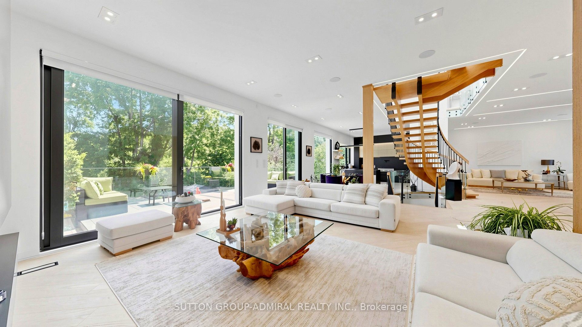 33 Thorny Brae Drive Property Photo 4