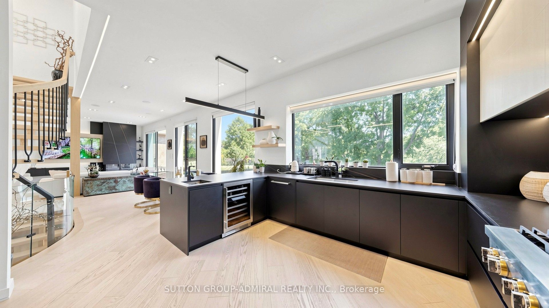 33 Thorny Brae Drive Property Photo 14