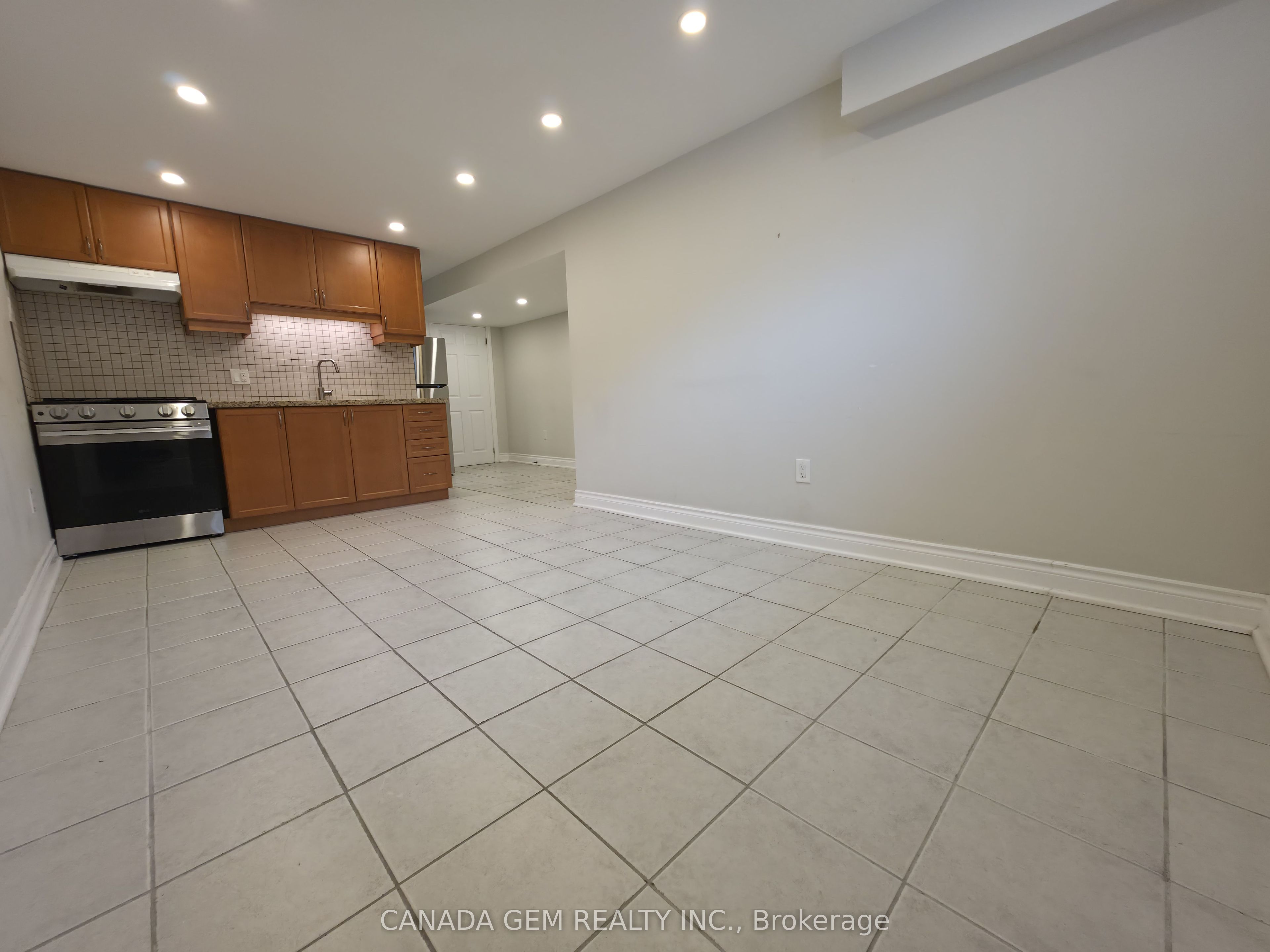 54 Clearmeadow Boulevard Property Photo 7