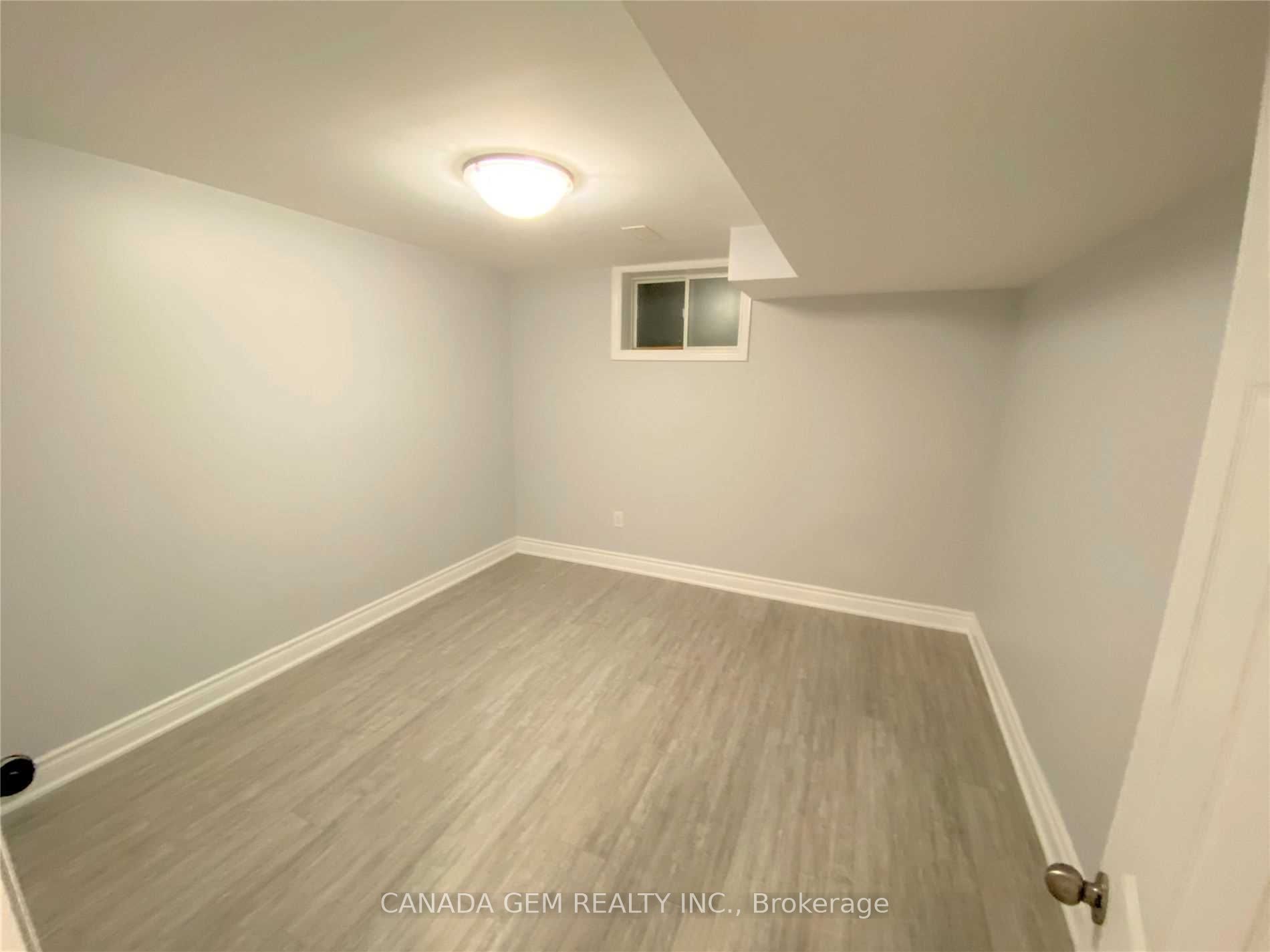 54 Clearmeadow Boulevard Property Photo 9